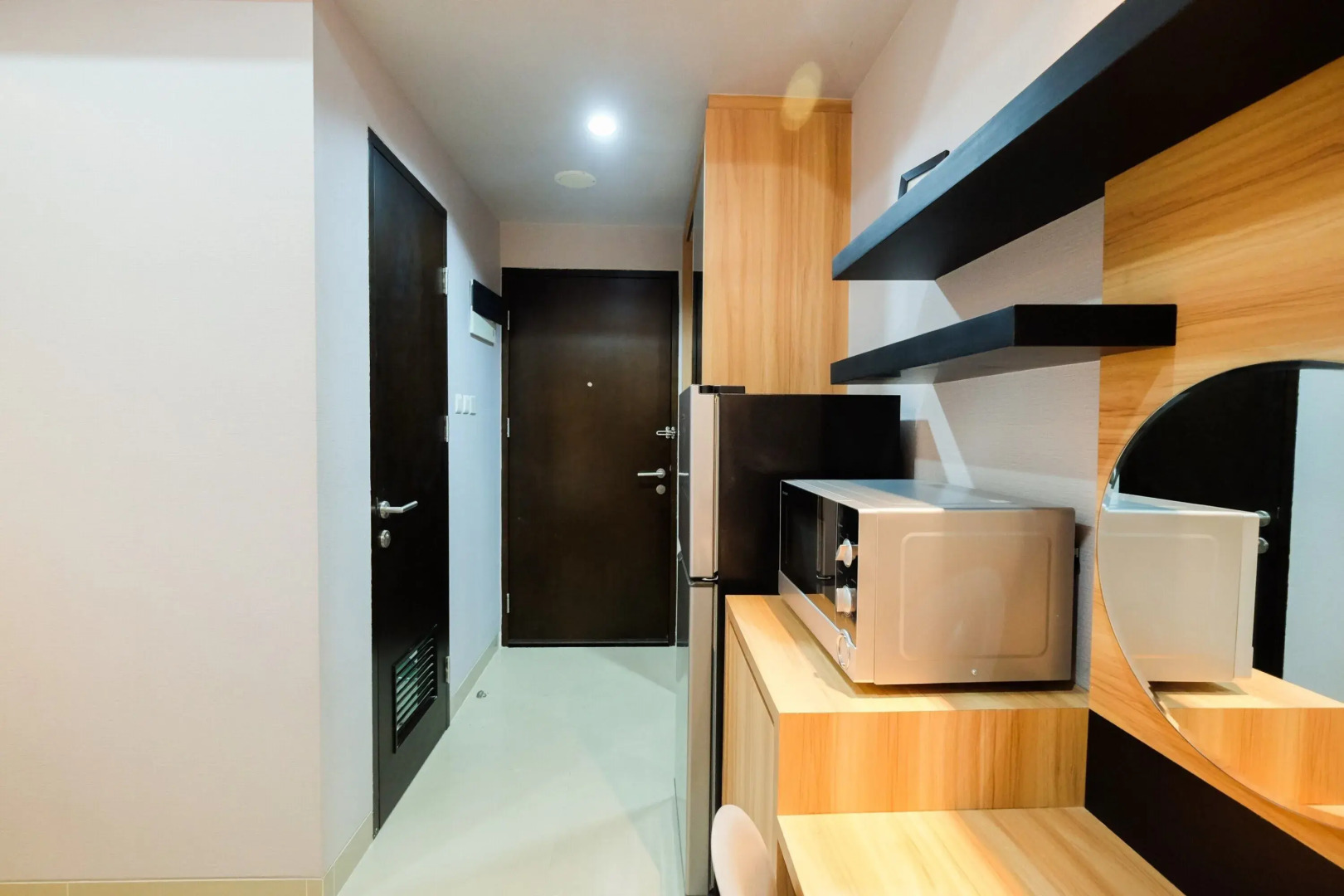 Comfortable and Fully Furnished Studio Apartment at Mustika Golf Residence