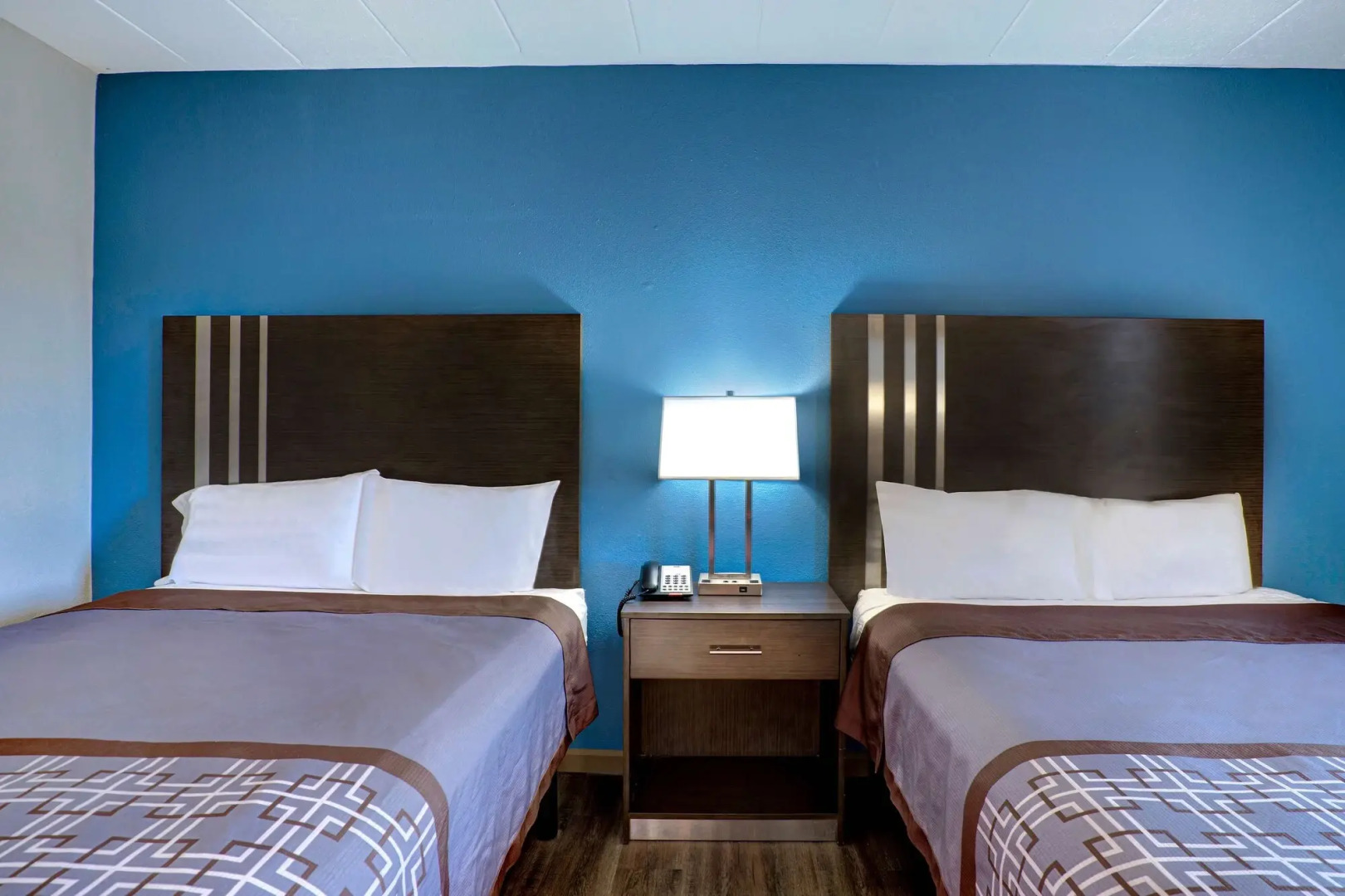 Motel 6 Burlington, NC