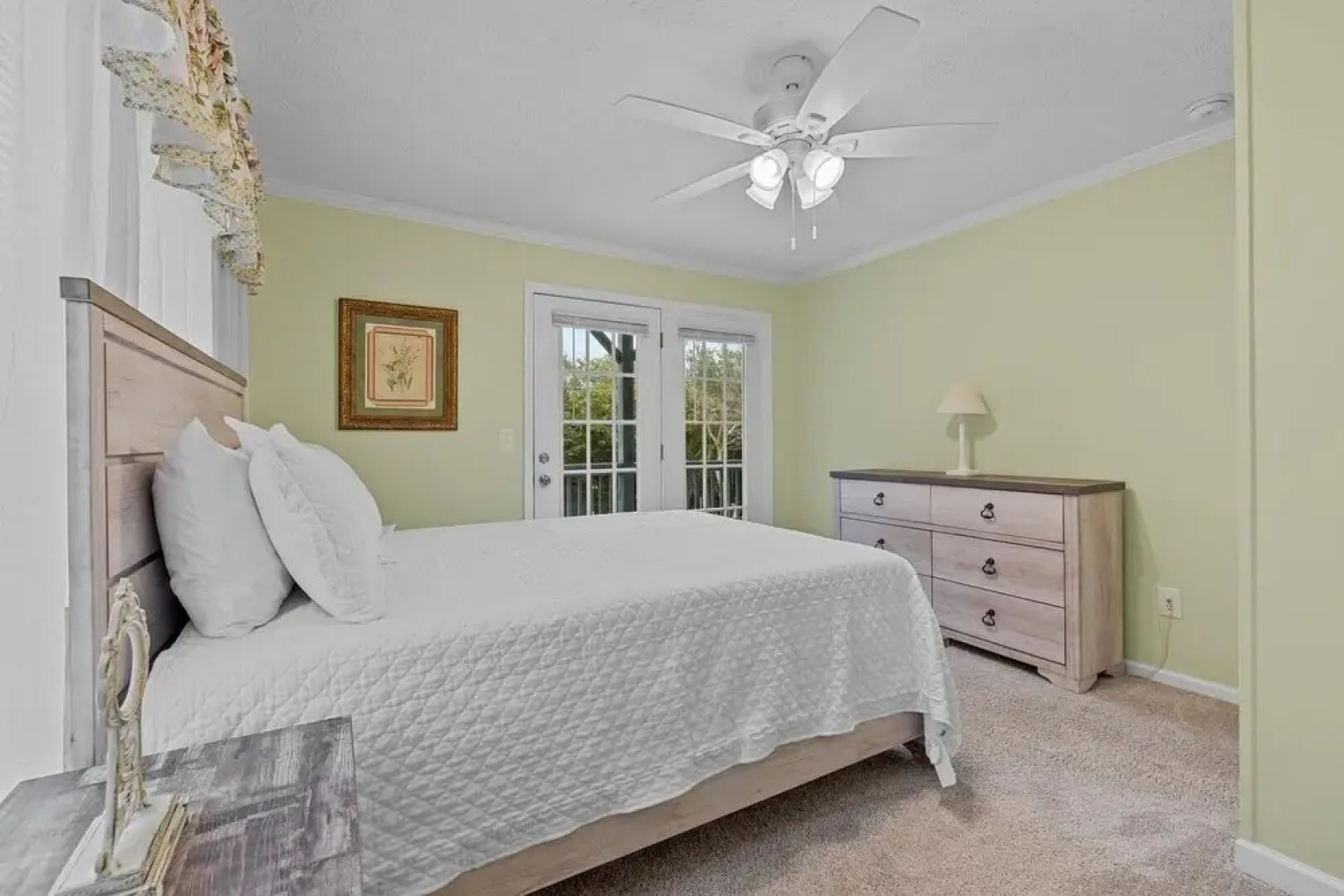 Seas The Moment 5 Bedroom Home by RedAwning