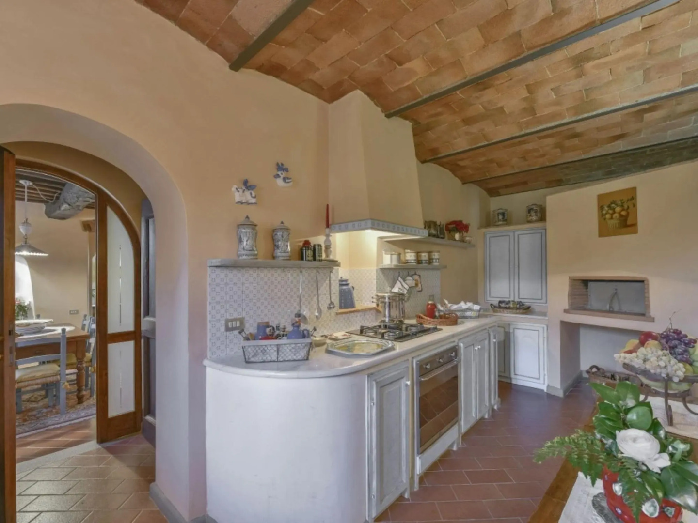 Magnificent Villa in the Countryside Near Pistoia Pool Airco Bbq-villa Lucente