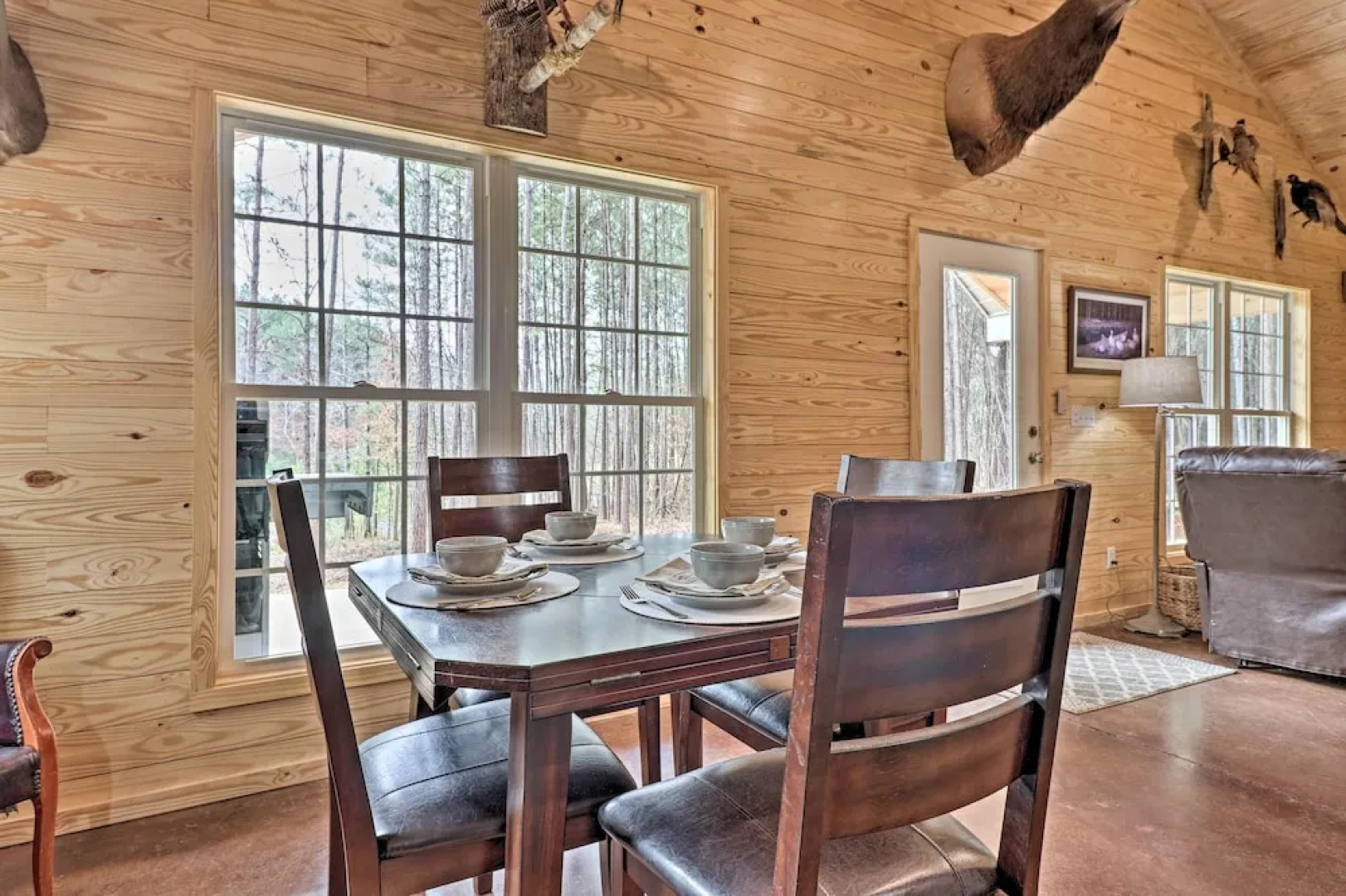 Peaceful Family Cabin on 10 Acres w/ Game Room!