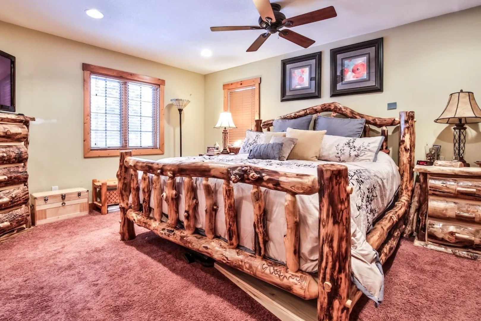 The Log Lodge - 4 Br Home