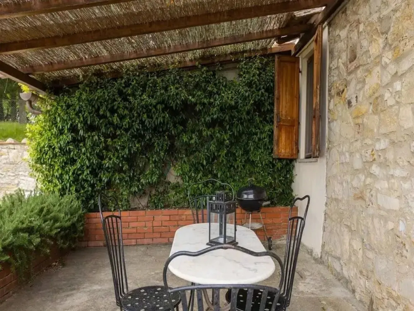 Agriturismo Poggio di Montepescoli - L'aia