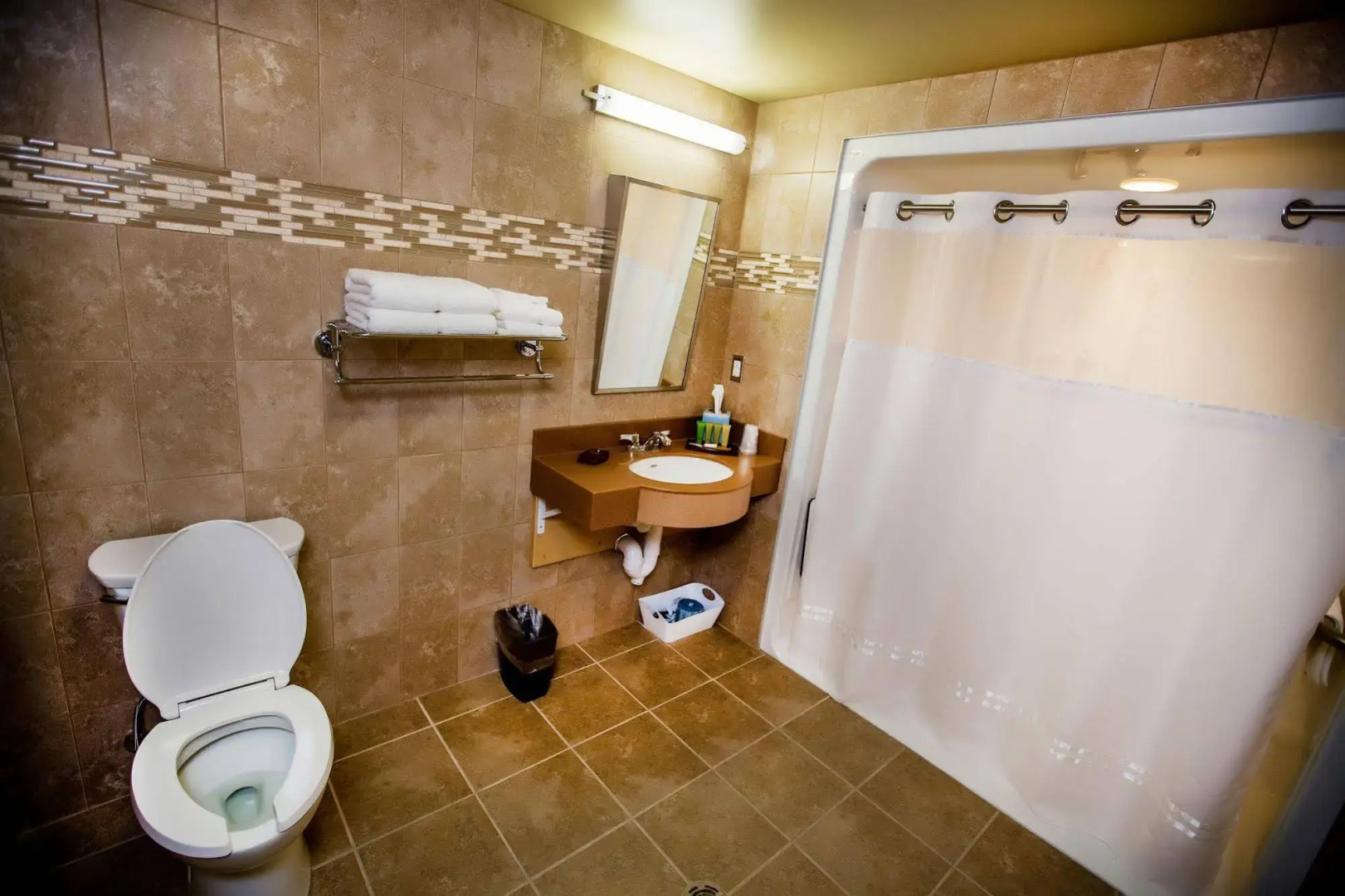 Refresh Inn & Suites