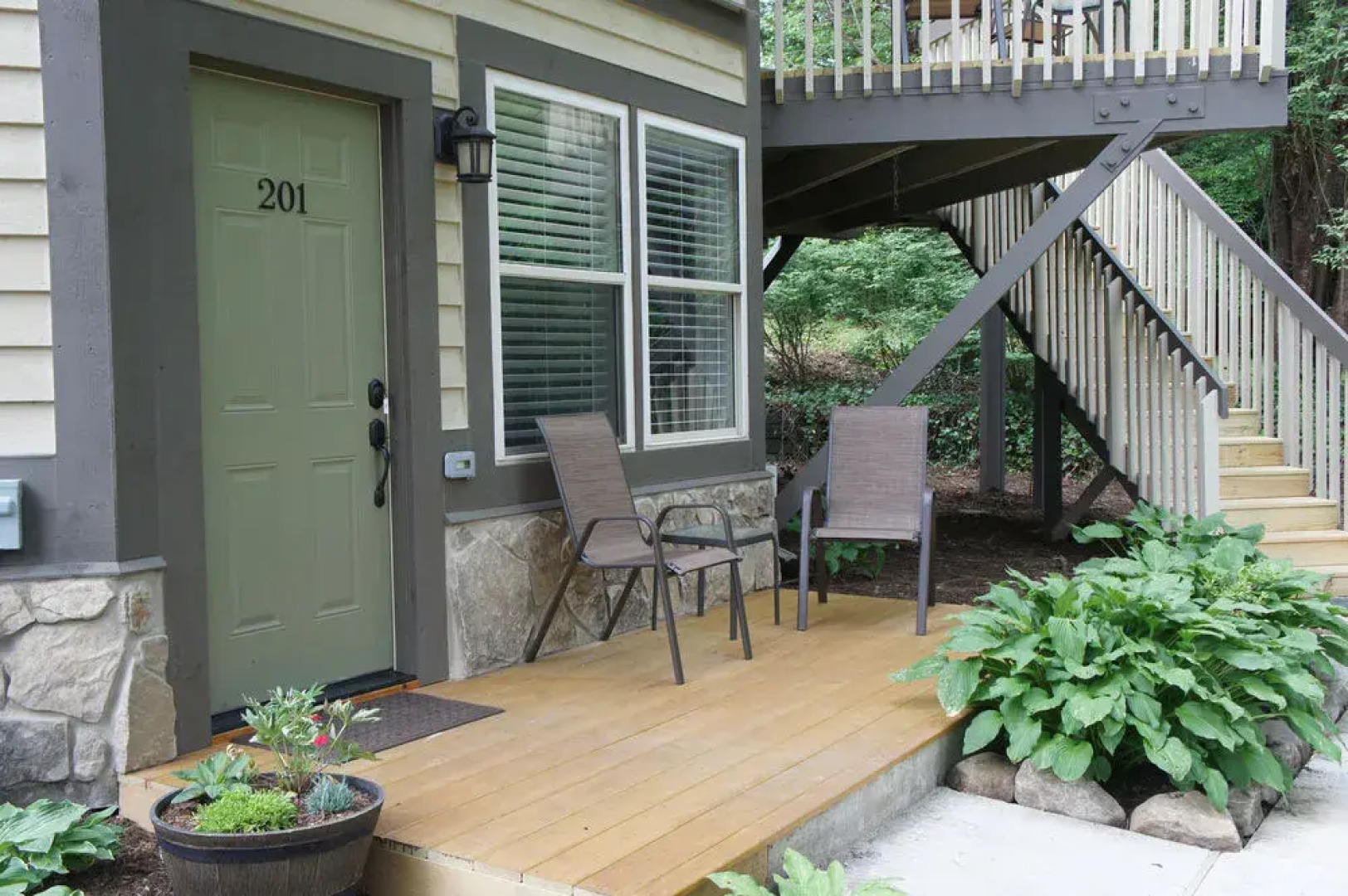 Woodlands Inn Of Sapphire Bed & Breakfast