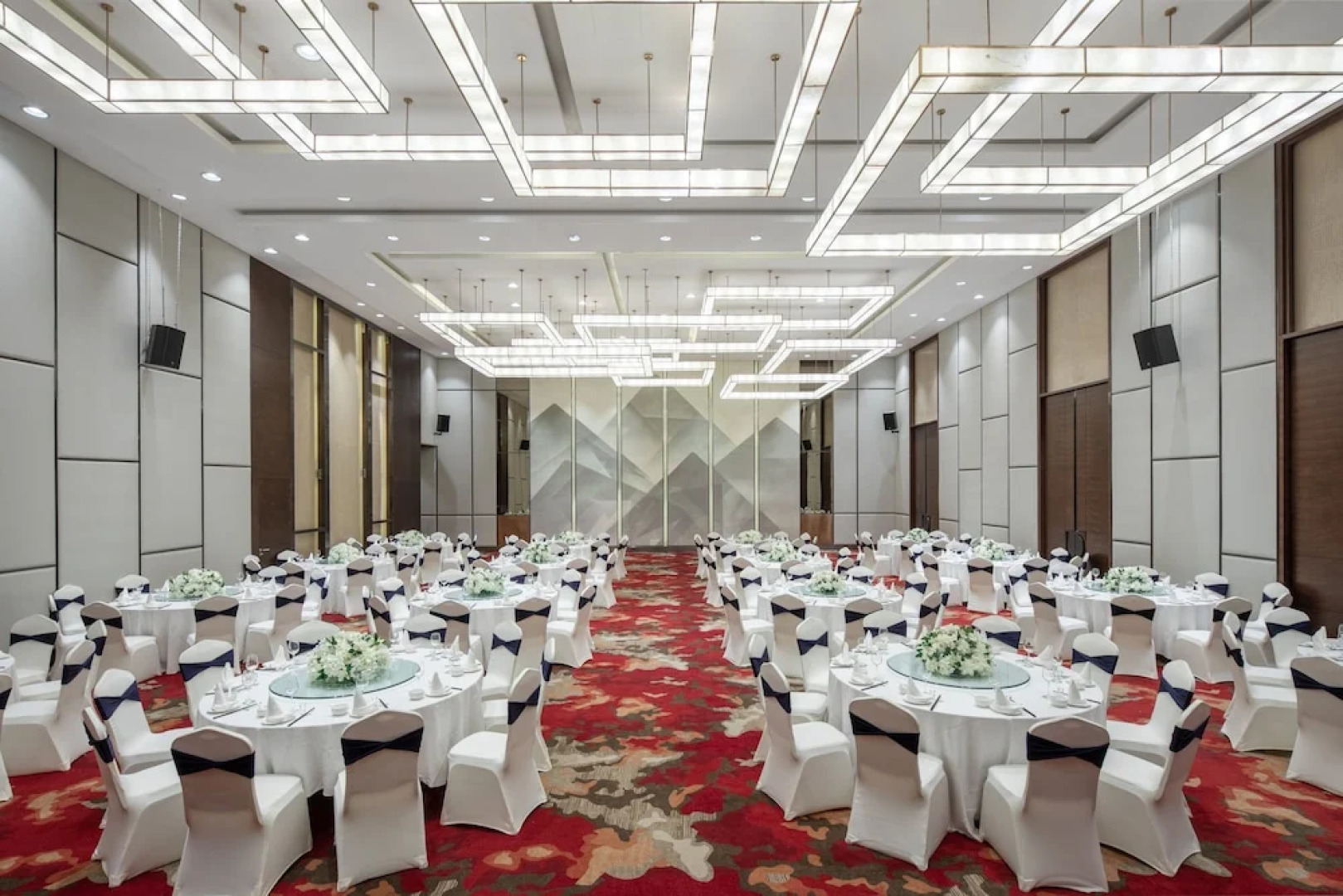 Holiday Inn Baoji Central by IHG