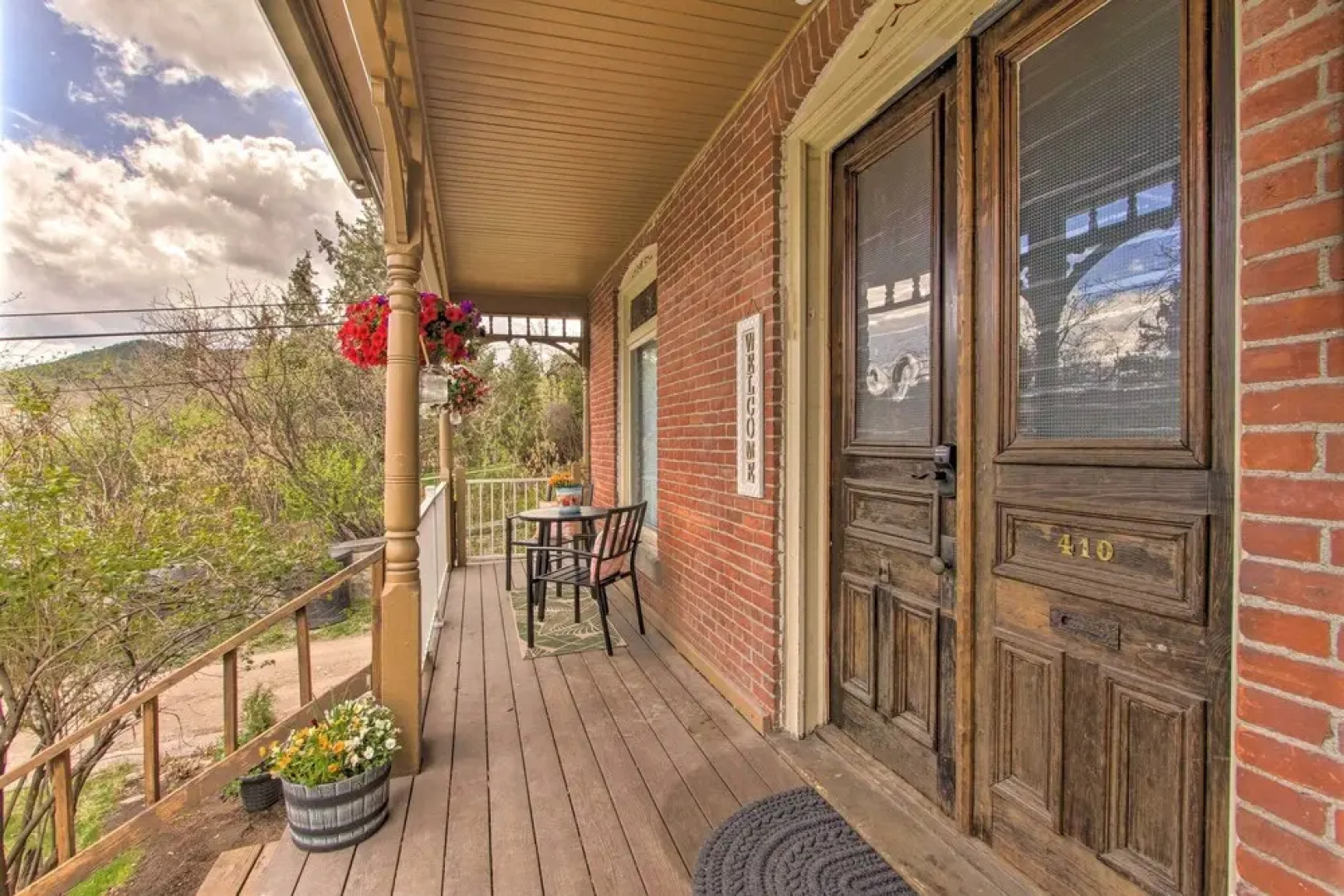 Quaint Helena Apartment - Walkable to Downtown!