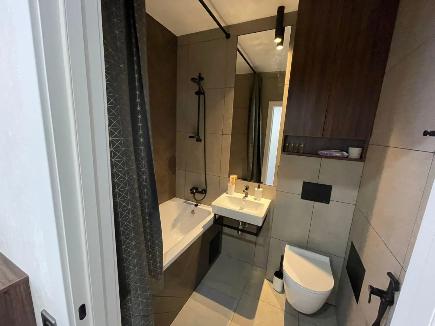 ЖивиТУТ на улице Партизанская 203