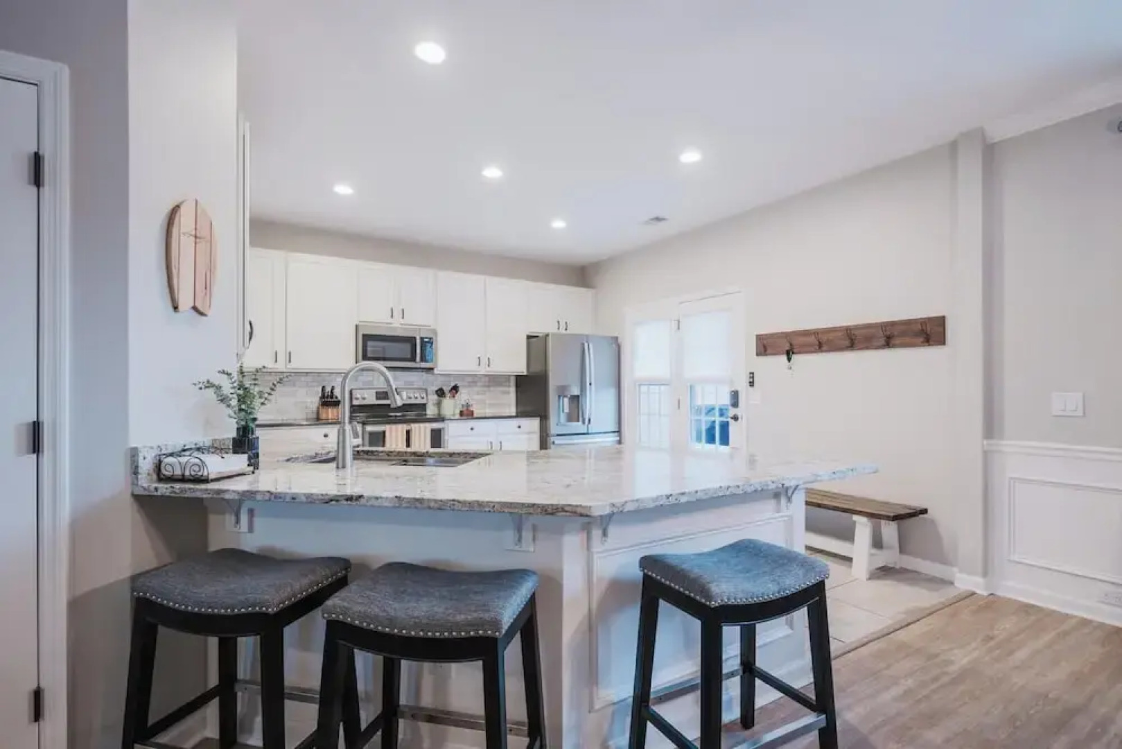 Lowcountry Lodge! In the Heart of Historic Old Town Bluffton SC