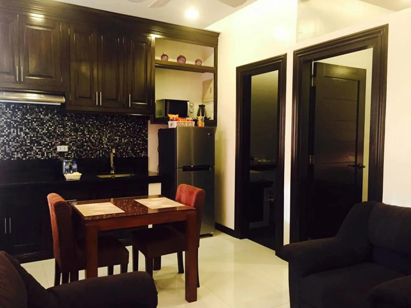 Jo Carter's Hotel and Suites Angeles City