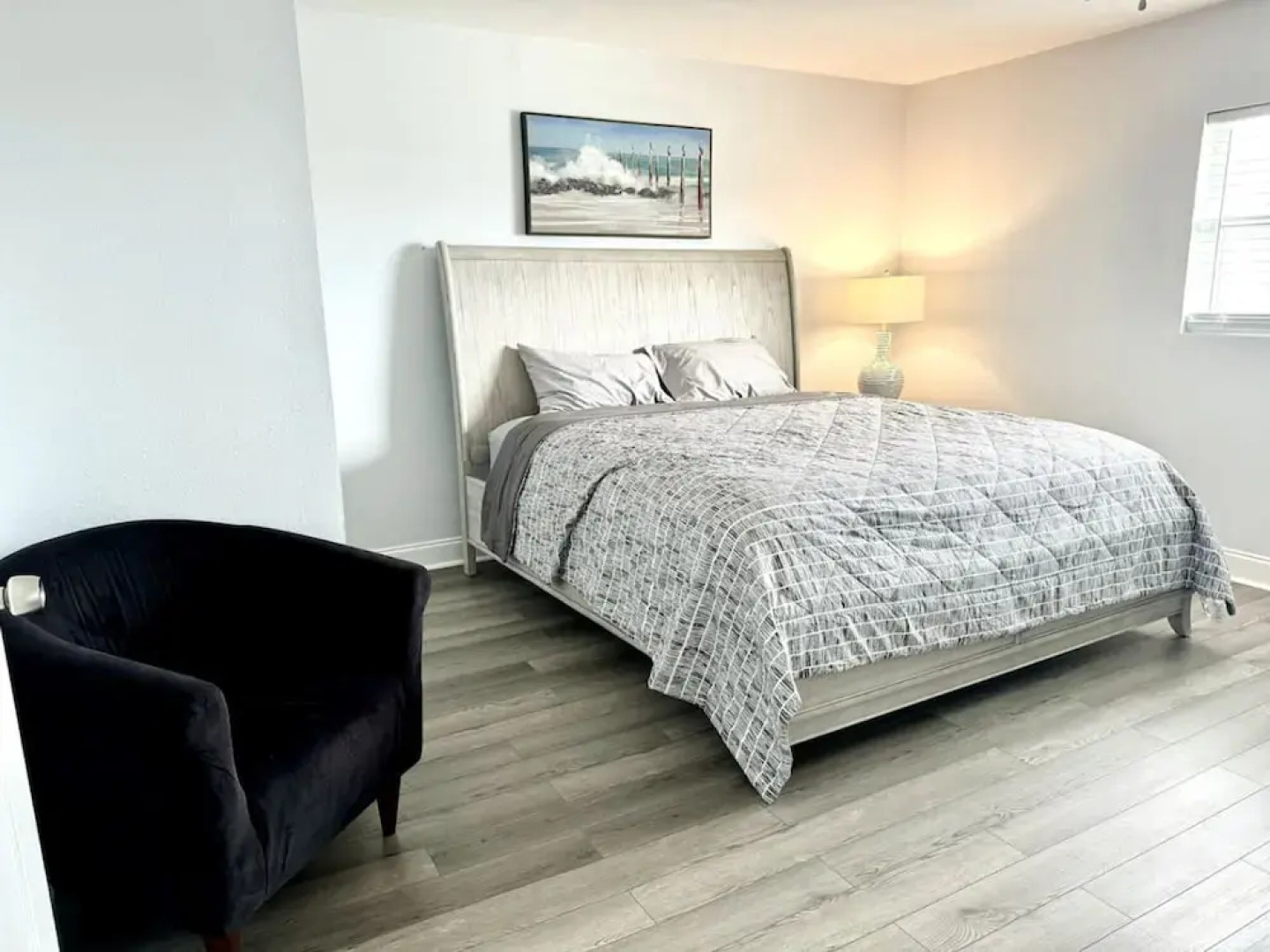 Quiet Spacious Home Close to Clearwater Beaches