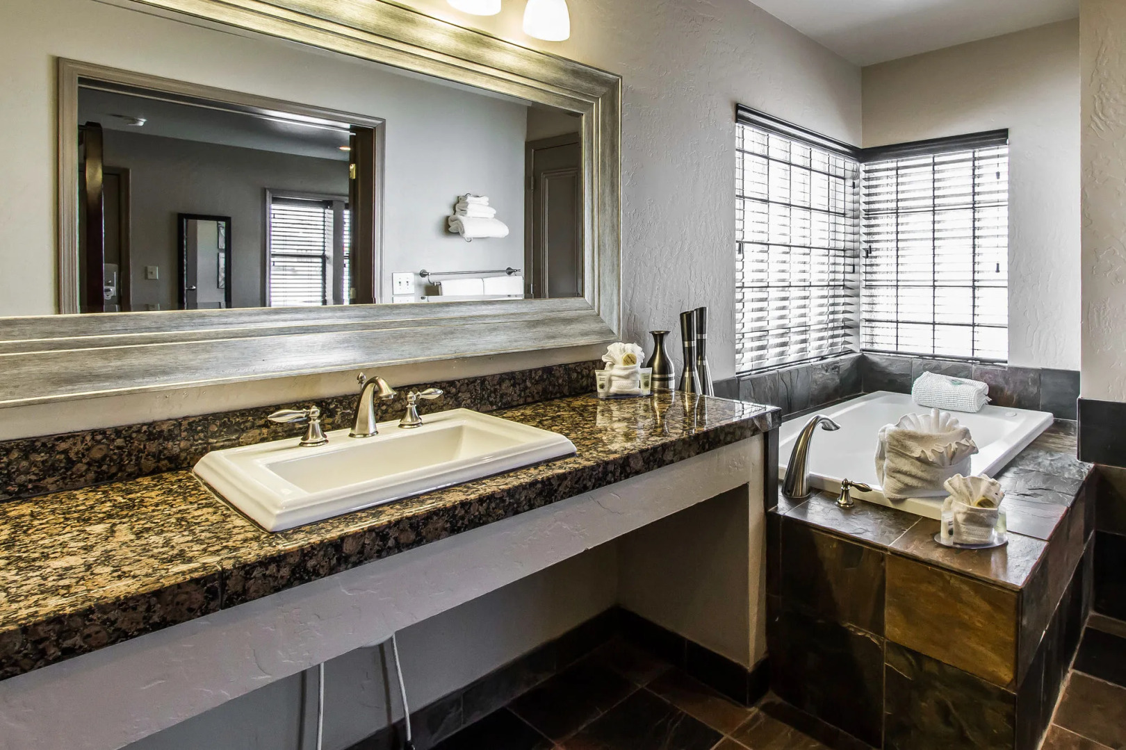 Rodeway Inn & Suites Williams Downtowner - Rte 66