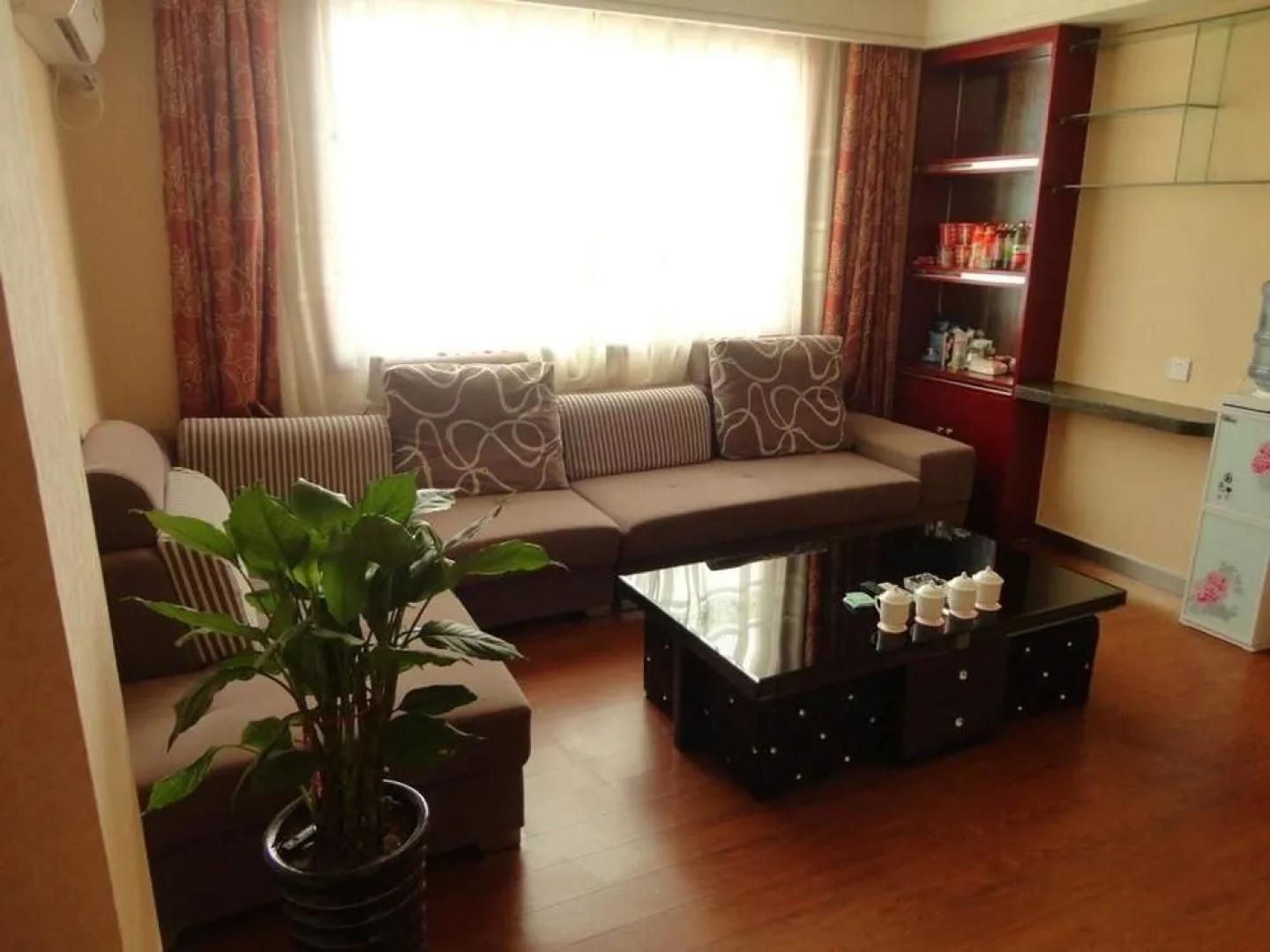 南阳锦辉商务酒店