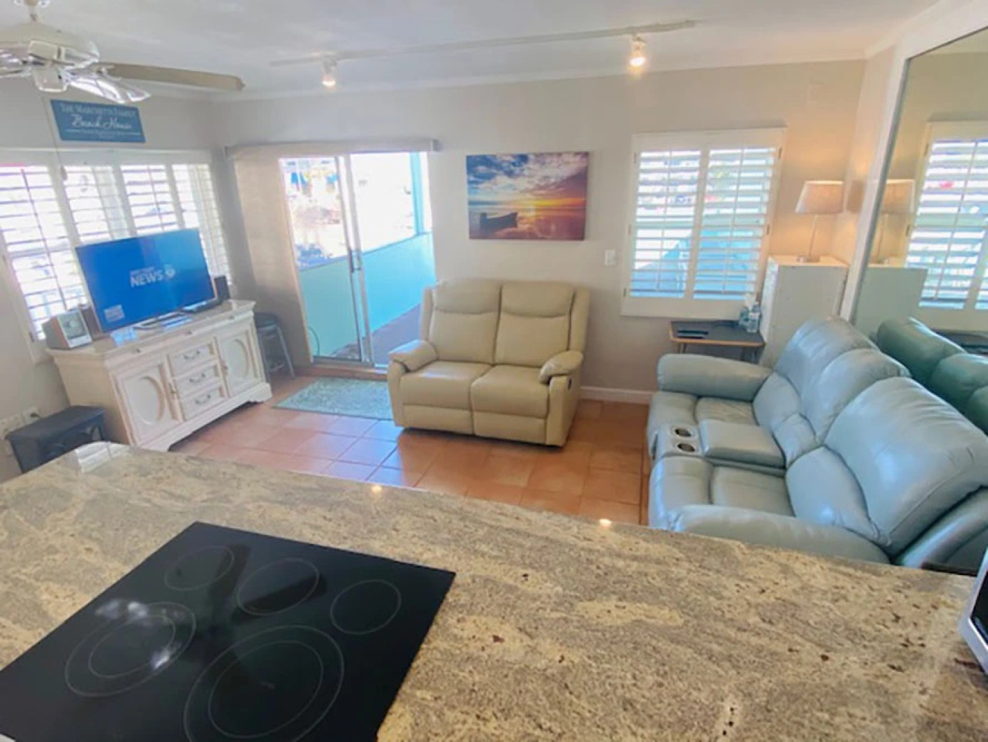 Redington Directly on the Beach Sea Rocket WiFi Parking 30