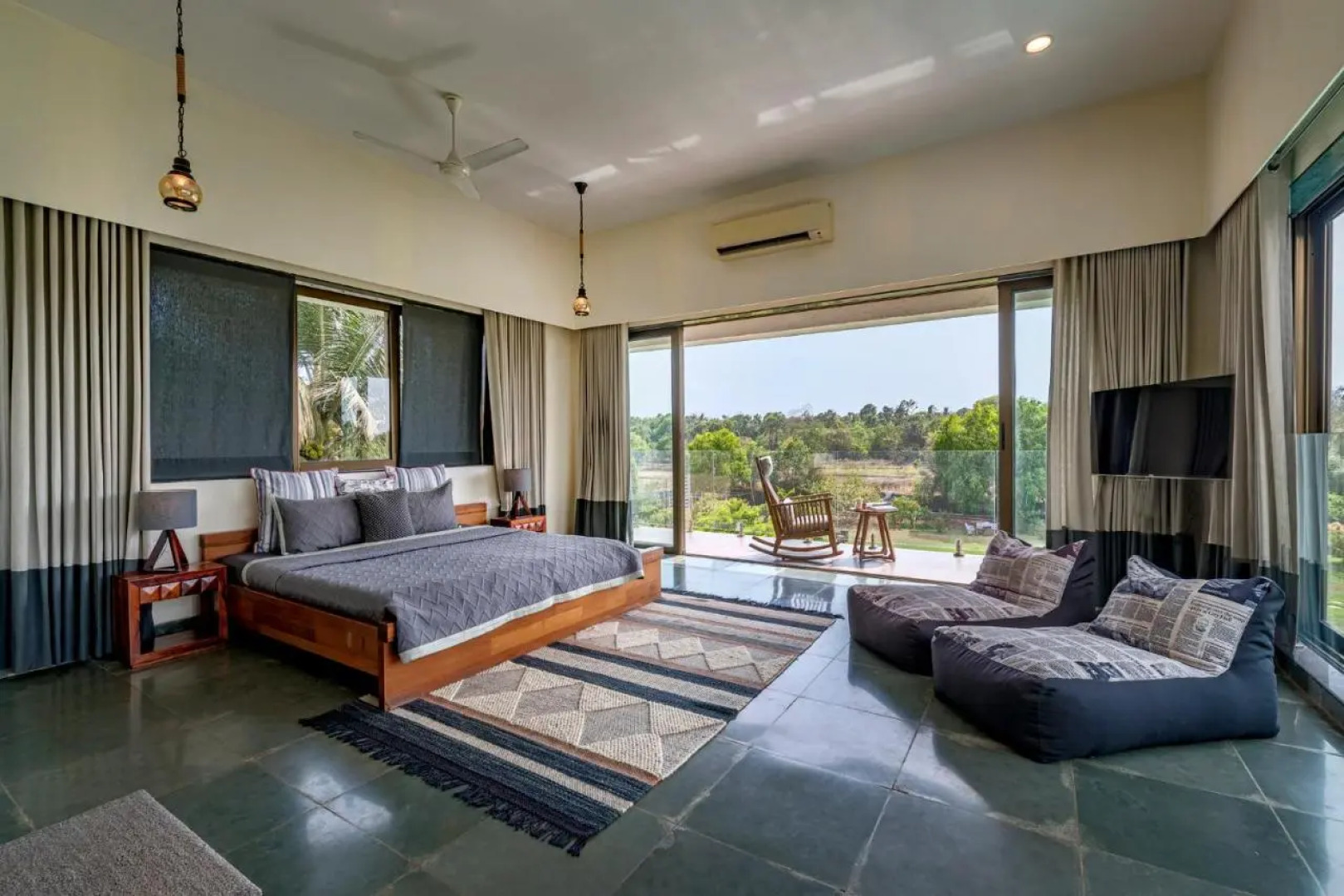 Saffron Stays Gardenia