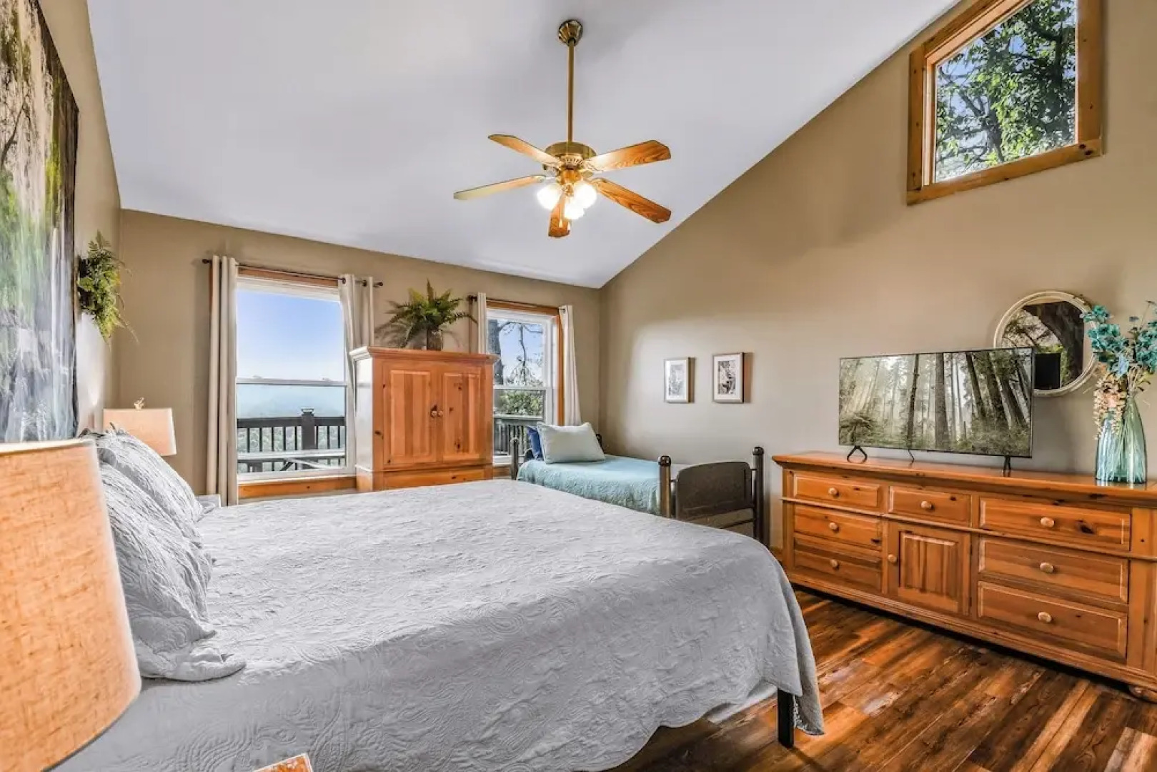 Roundtop Mountain Ridge