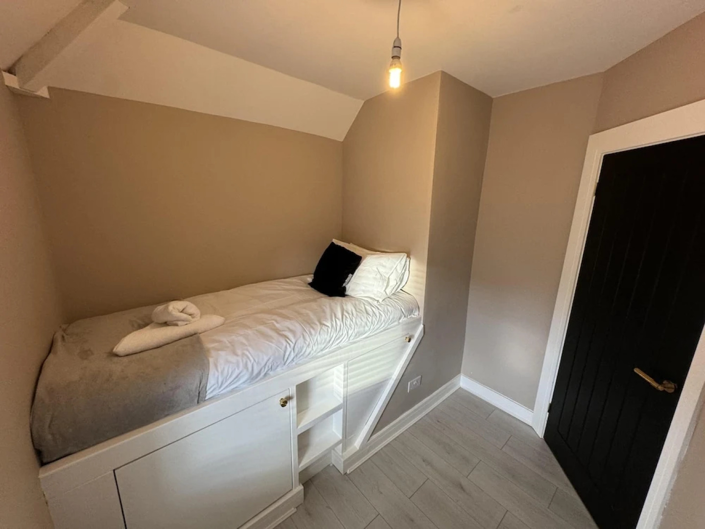 Impeccable 3-bed House in Walsall