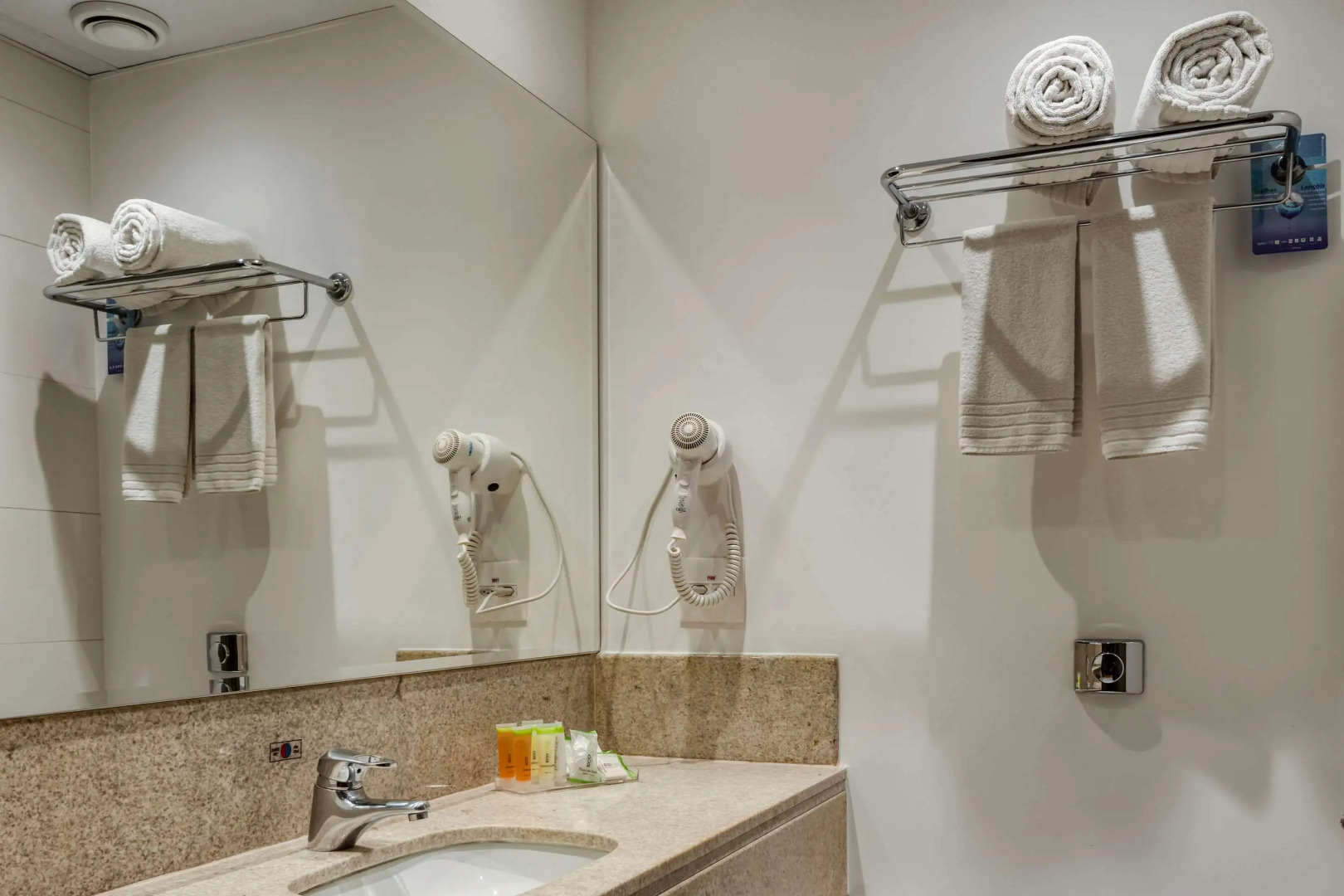 Comfort Suites Vitoria