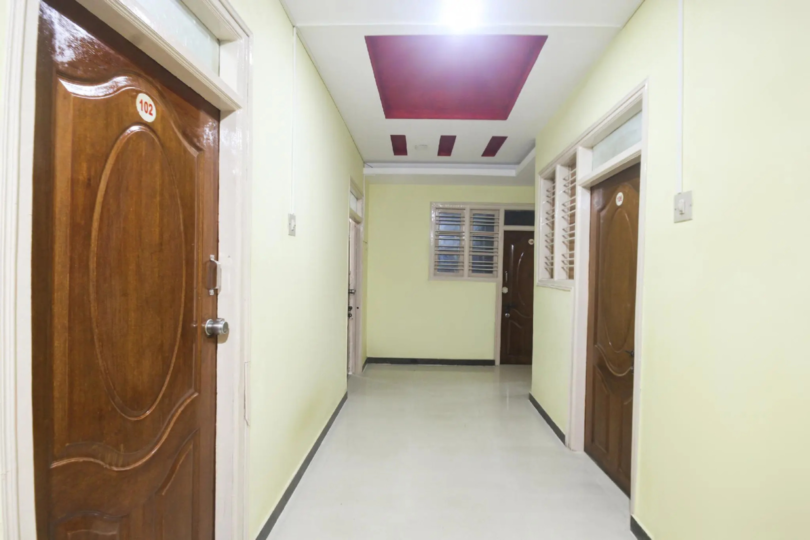 OYO 62733 Bs Residency