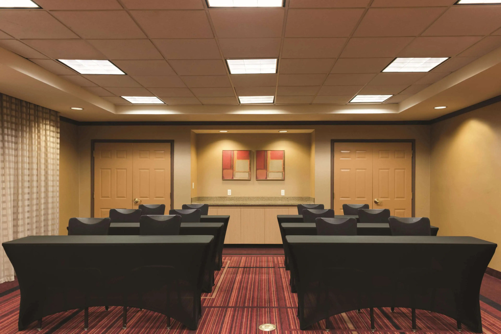 La Quinta Inn & Suites by Wyndham Atlanta Ballpark/Galleria