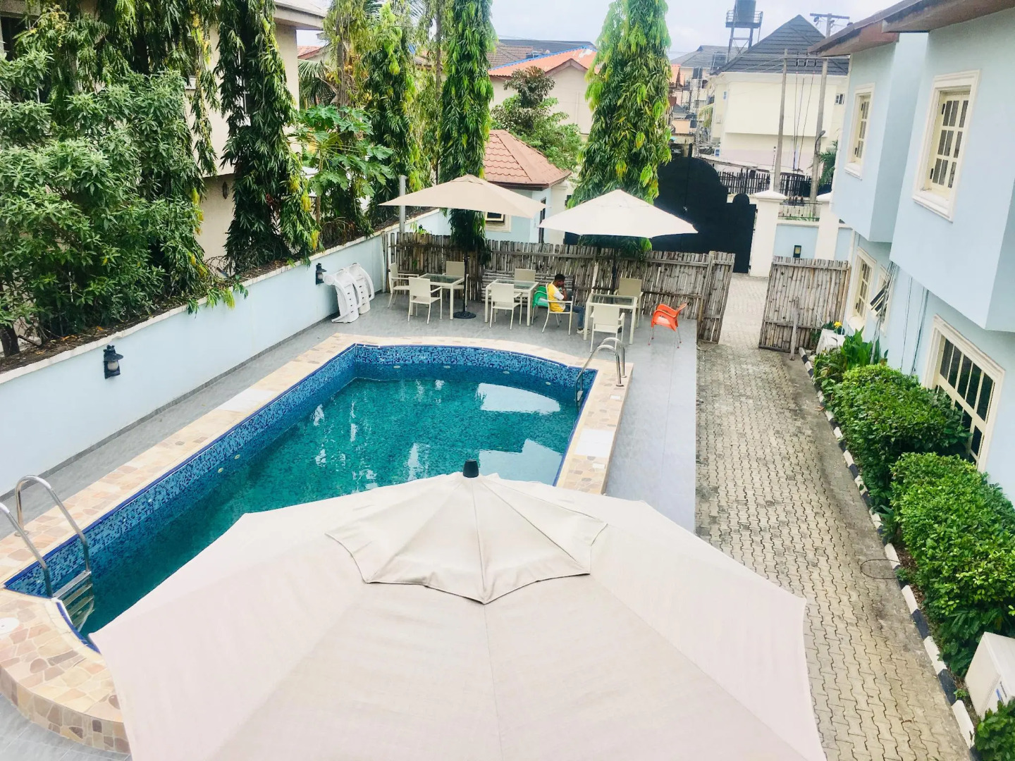 Topaz Luxury Suites & Apartments