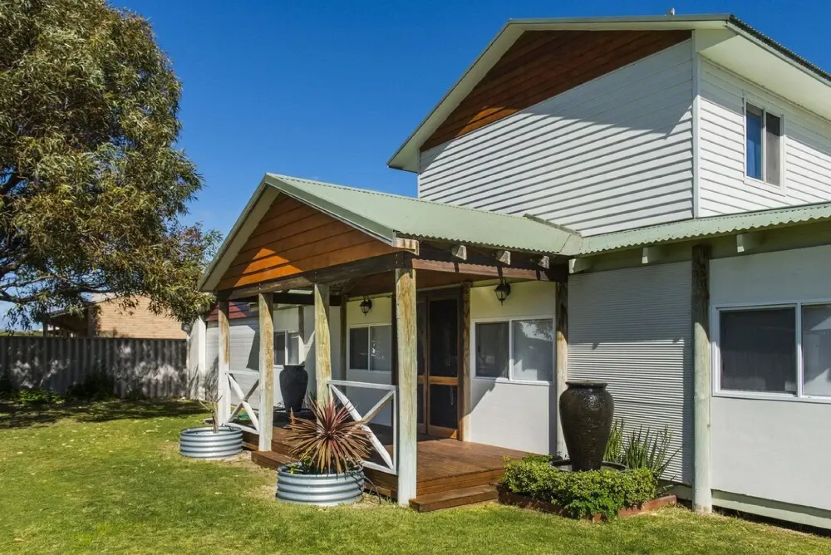 Beach Trails Retreat - Close to Beach & Pet Friendly