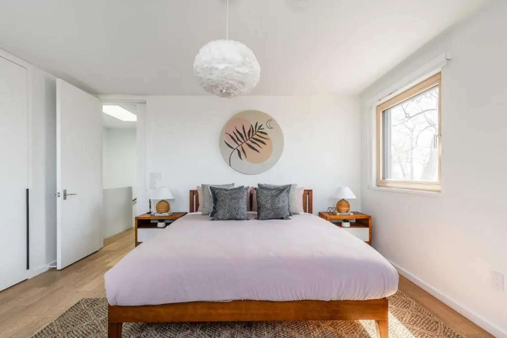 Modern Lakeside House in The Beaches