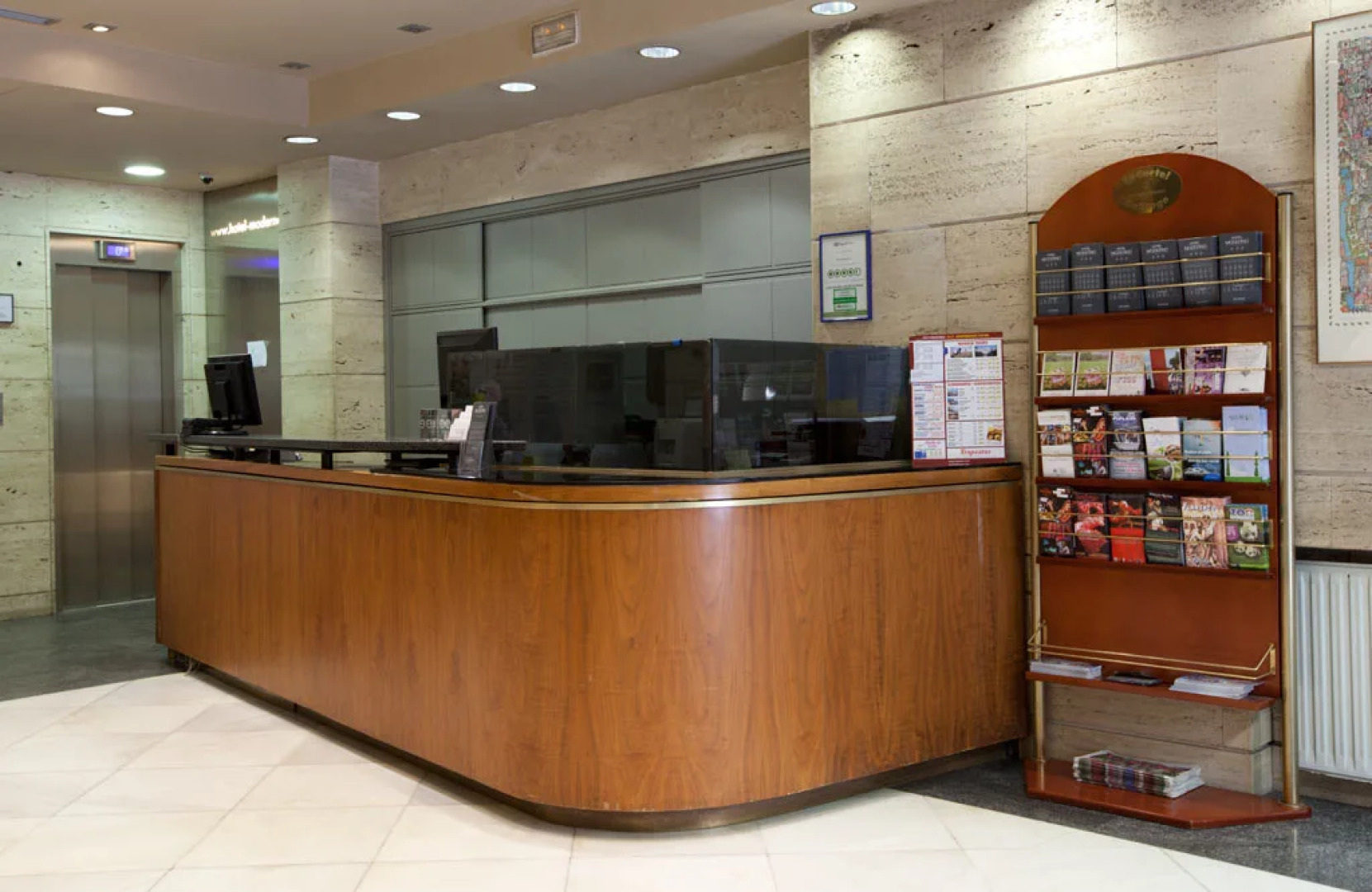 Hotel Moderno Puerta del Sol