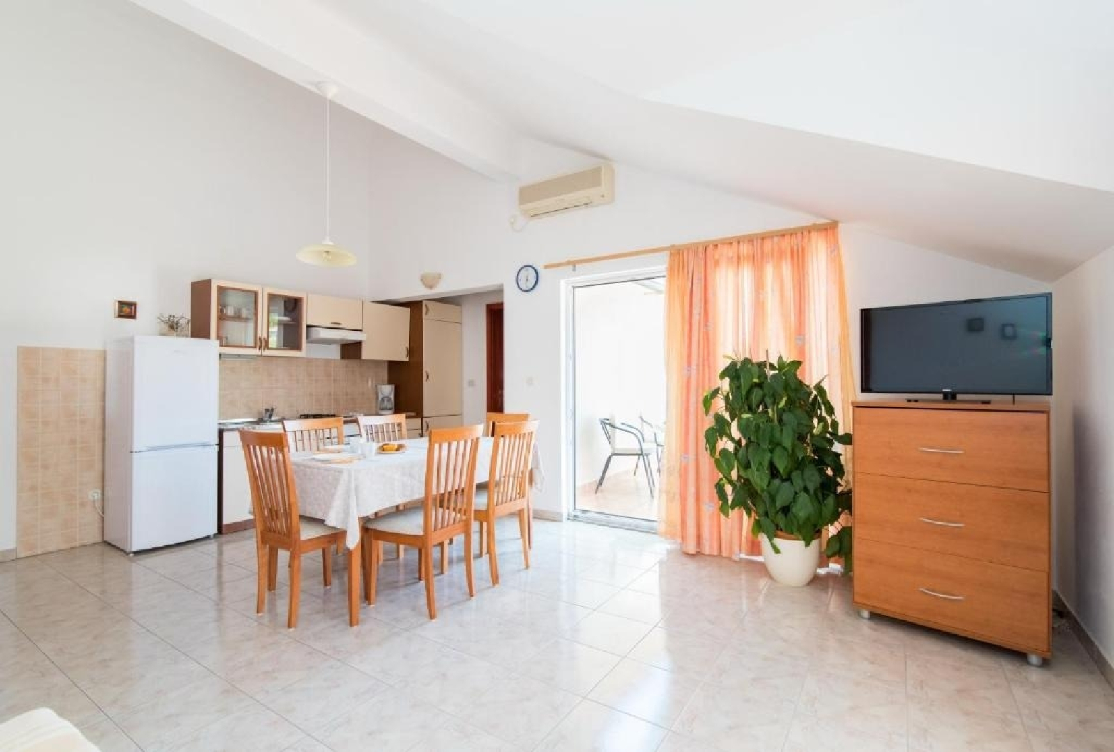 Apartment Annie - sea view : A2 Postira, Island Brac