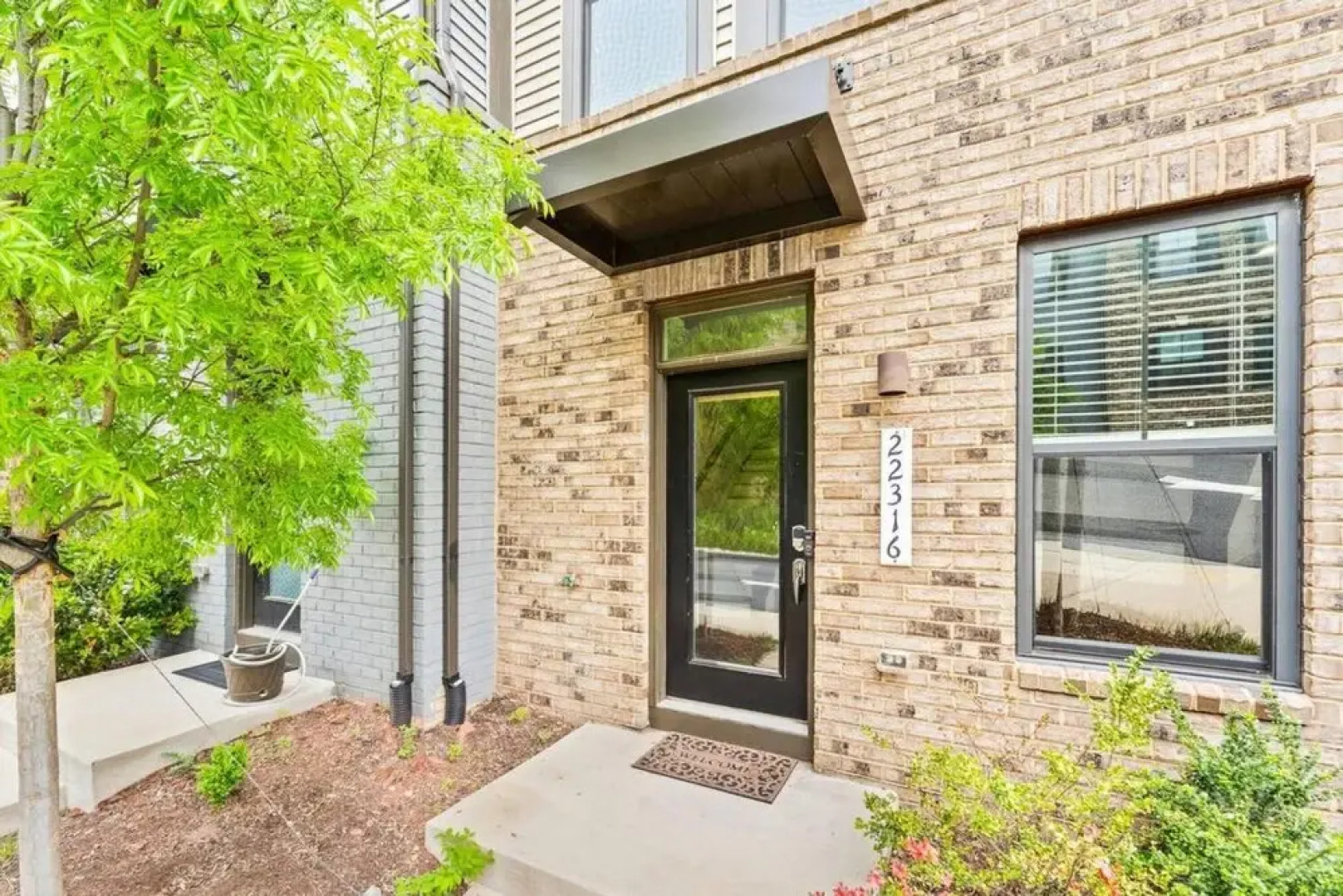 Ashburn 4-br Homestay Close to Dulles Metro