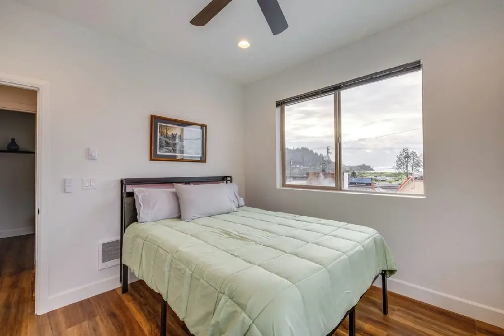 Walk to Marina: Tillamook Bay Apt w/ Water Views!