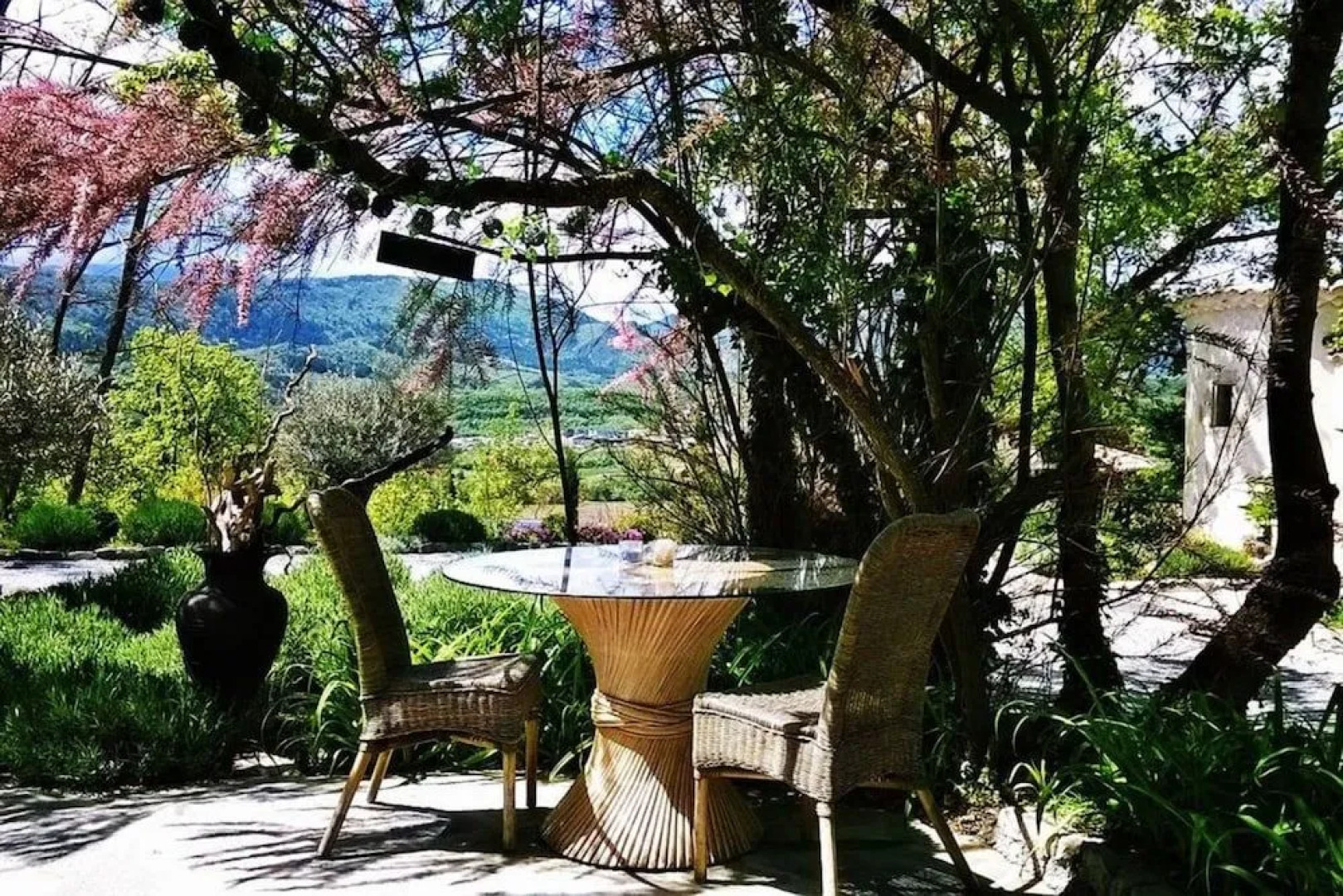 Le Mas des 5 Fontaines. Chambres d'hôtes