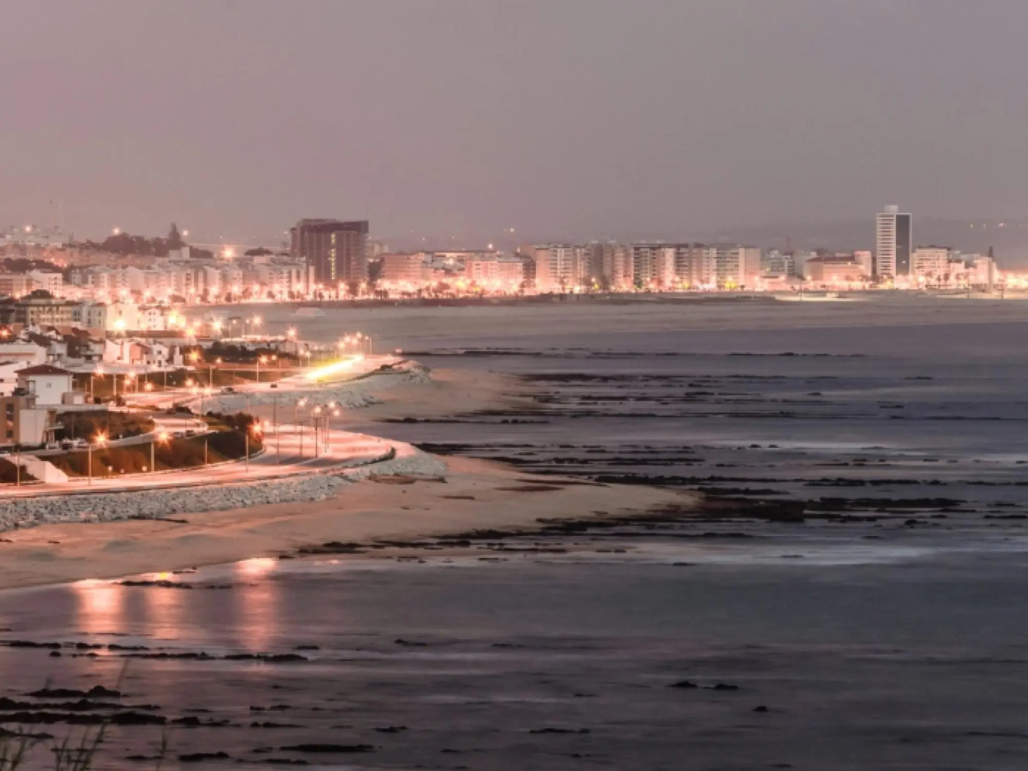 Galante Beach Apartment wi fi Private Parking