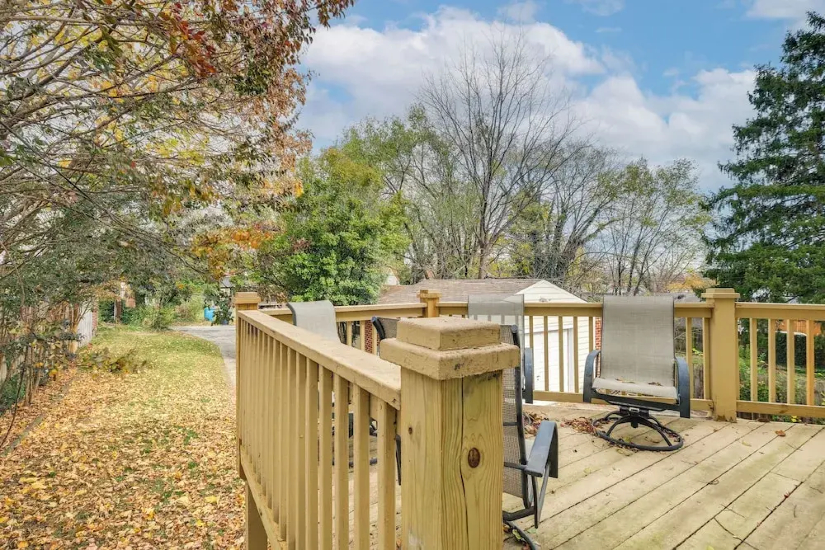 Walk to The Grandin Theatre: Roanoke Unit w/ Yard!