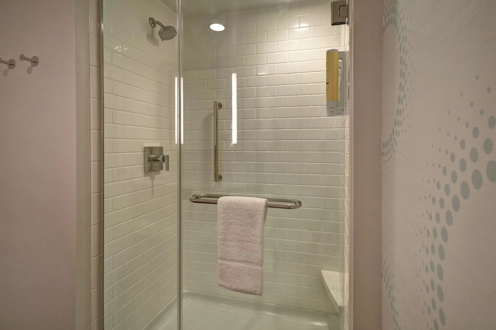 Tru by Hilton Manchester Downtown