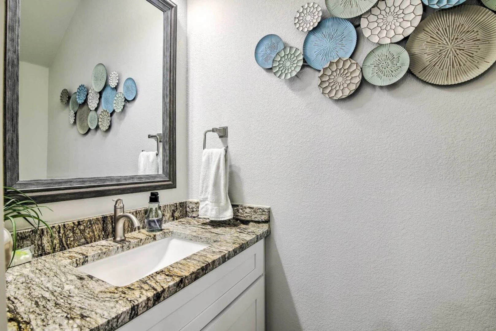 Lago Vista Townhome Near Lake Travis!