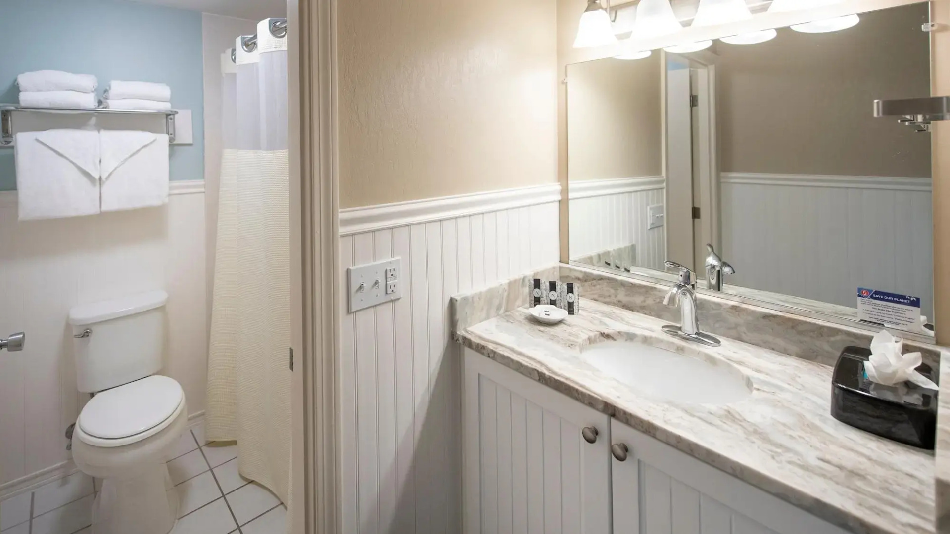 Red Jacket Beach Resort