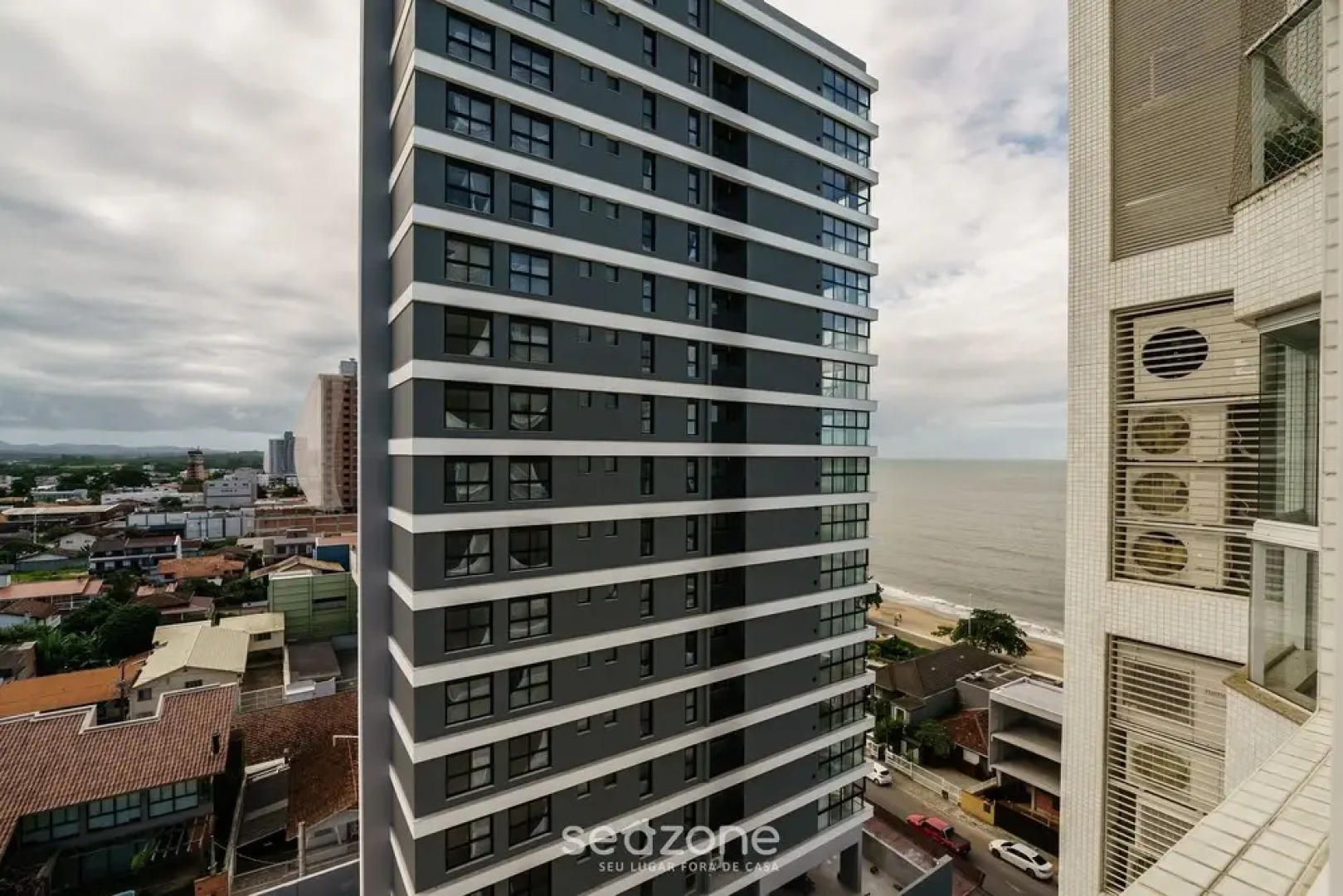 Seaview Apt Condo w/ Pool & BBQ Vce1102