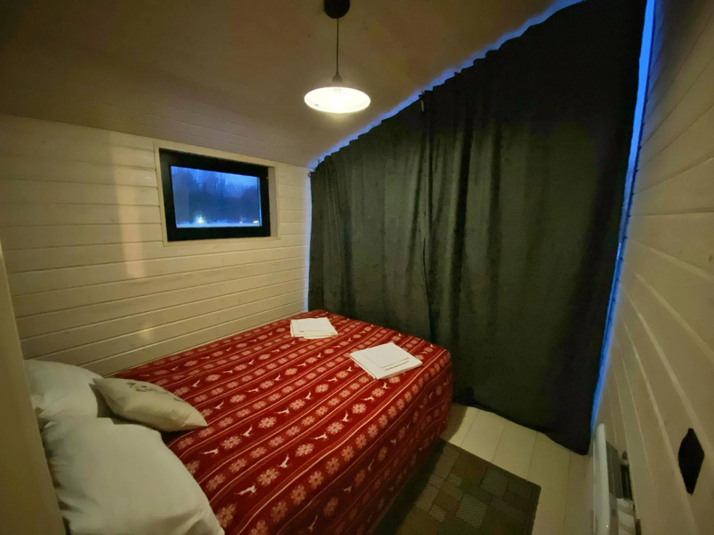 Мишка на прудах