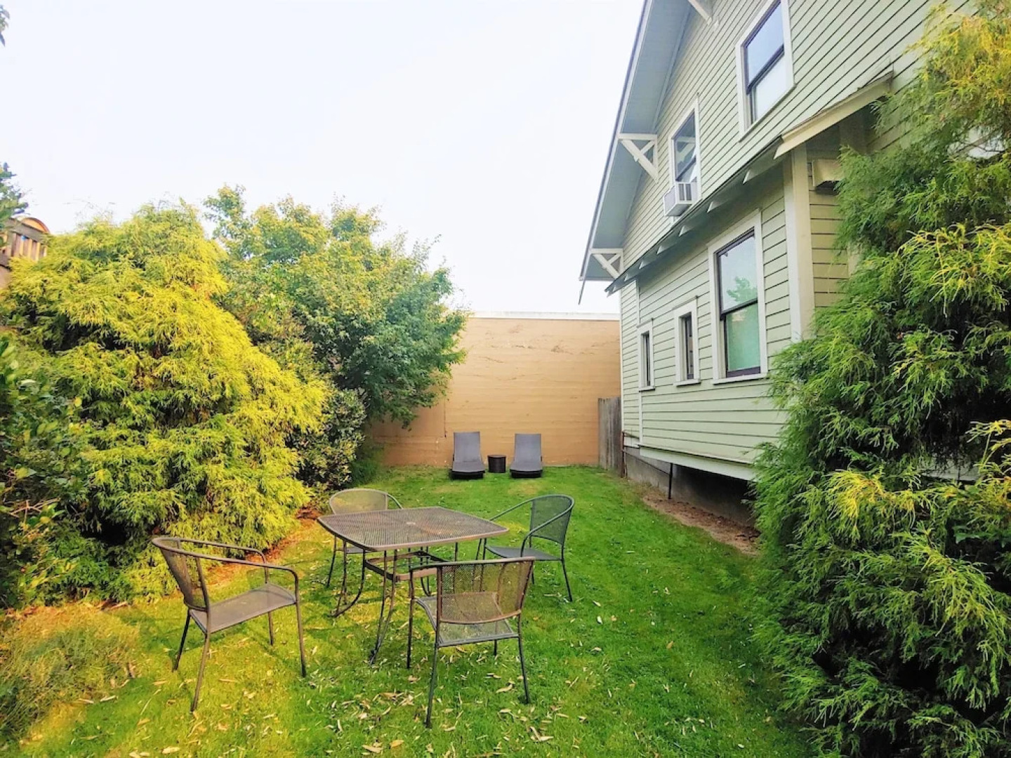 Bluebird Guesthouse