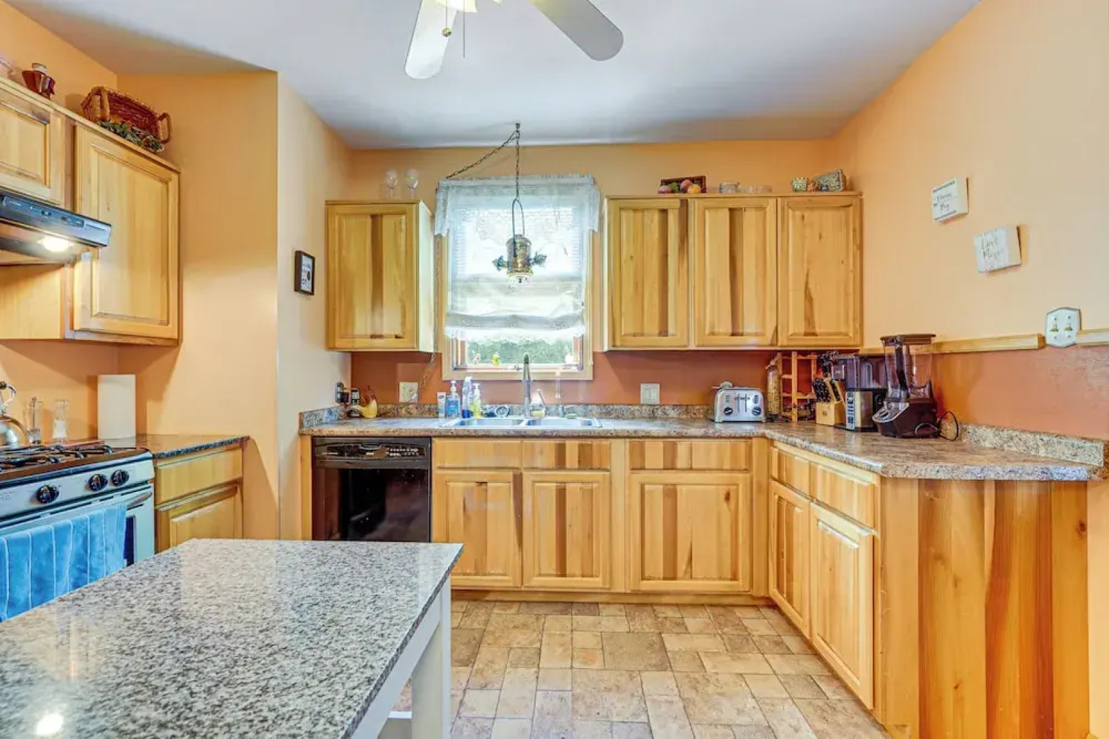 Spacious Home 2 Mi to Seneca Allegany Casino!