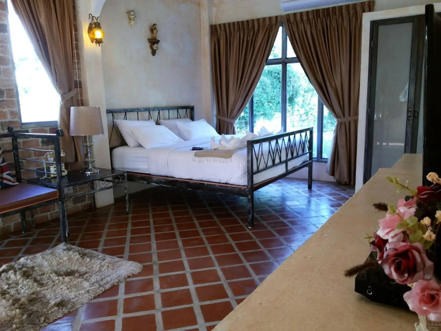 Stamp Hills Resort & Restaurant