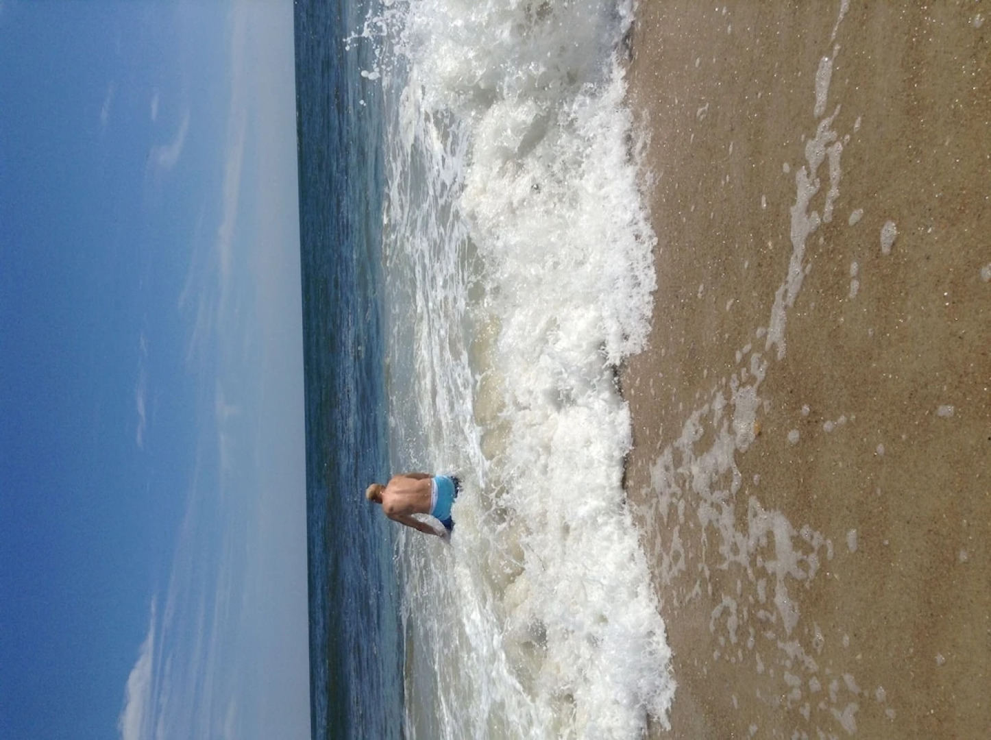 Brushwood House by Smith Point Beach