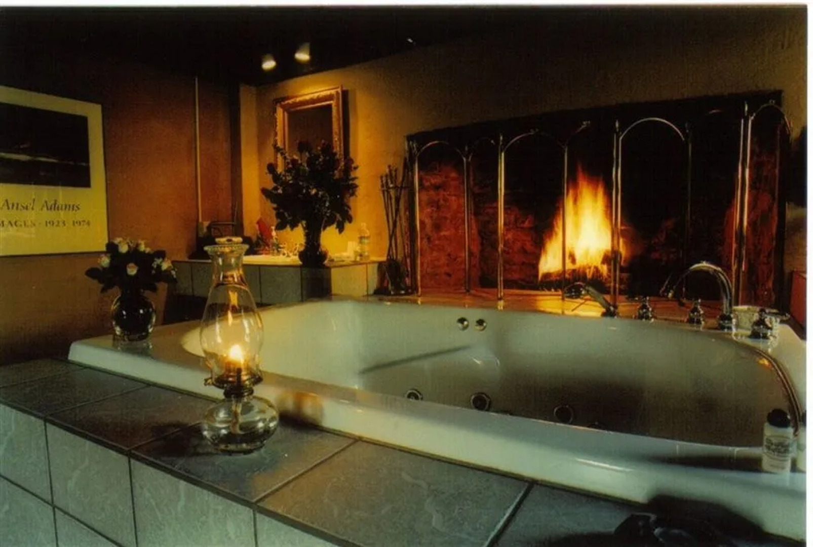 By the Side of the Road Inn & Cottages