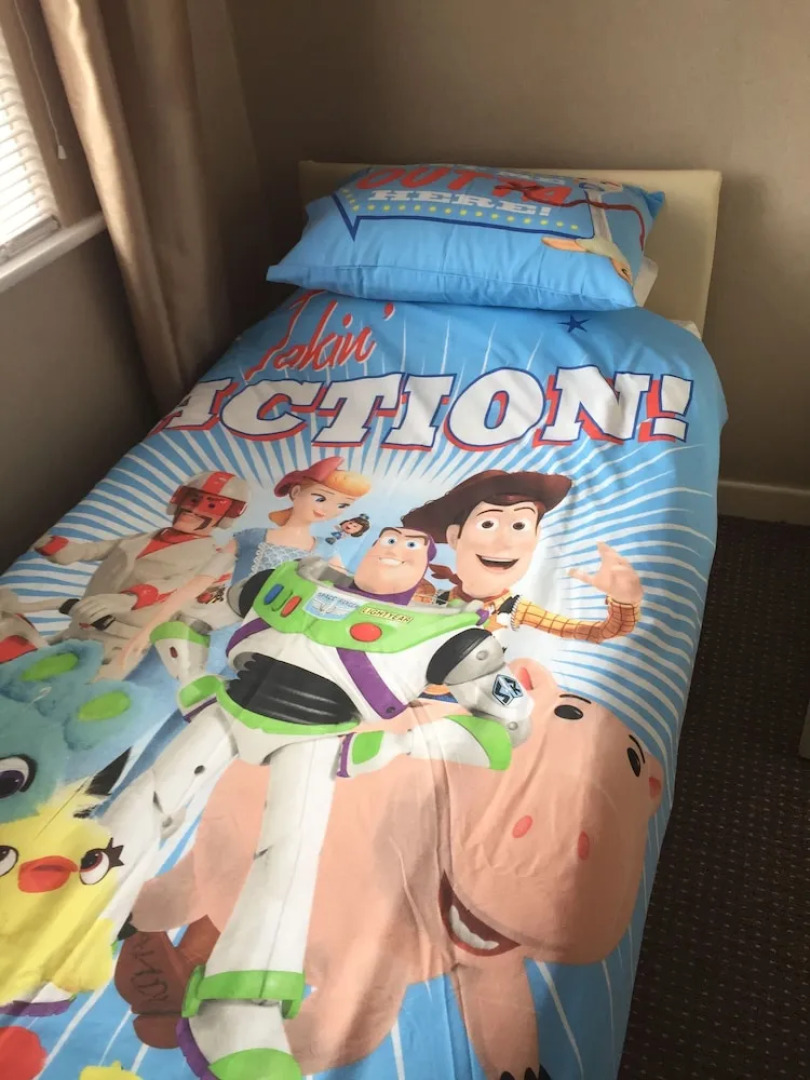 2 Bed Flat - Sleeps 3 - Parking - Wifi