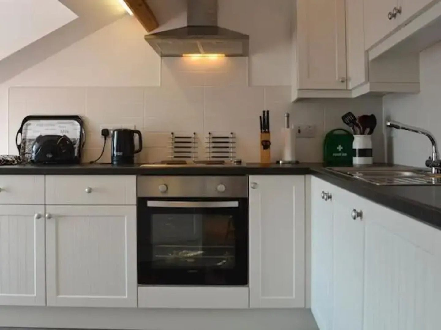 2 Bedroom Apartment + Sea View