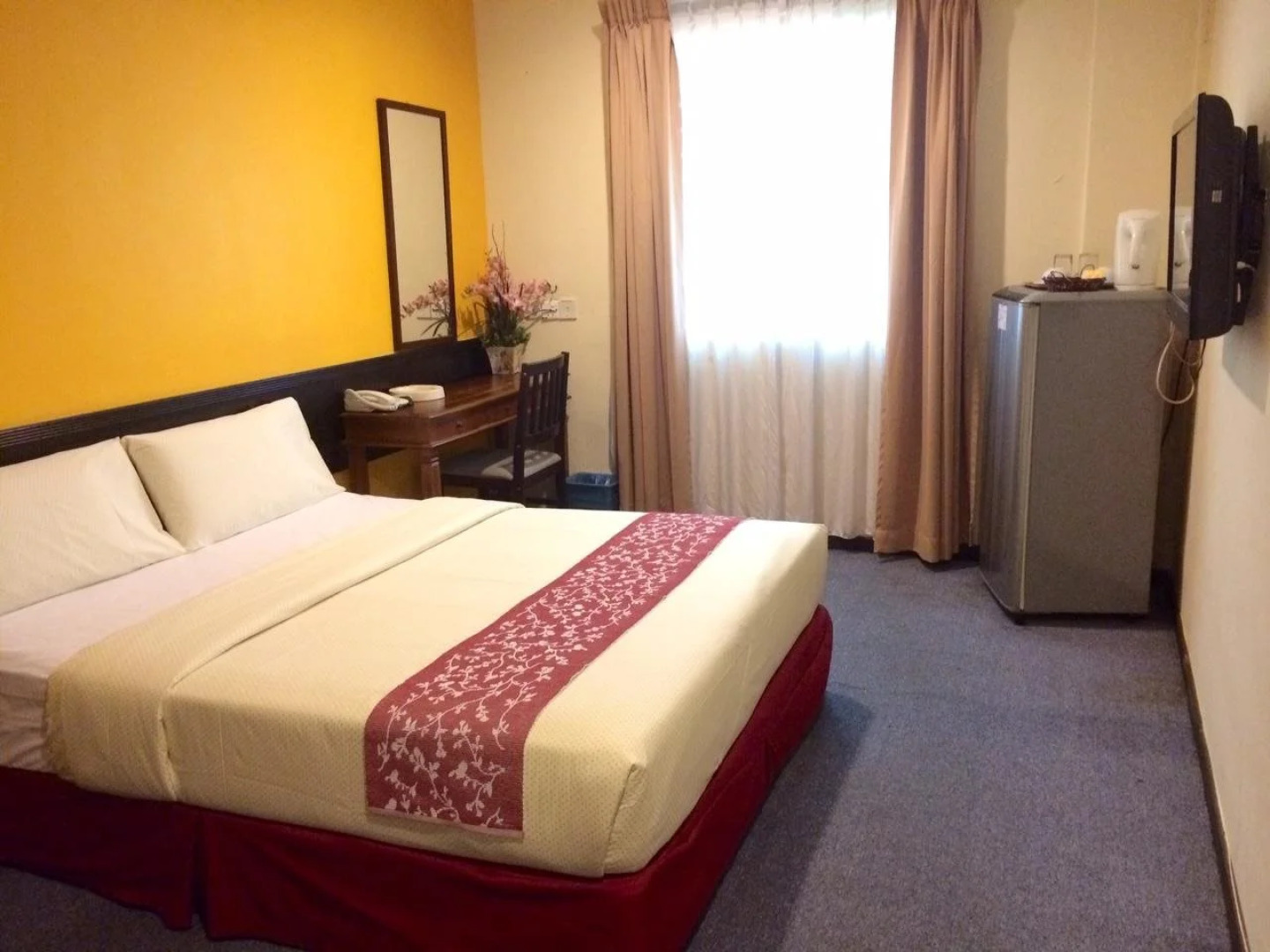 Grand Far East Hotel