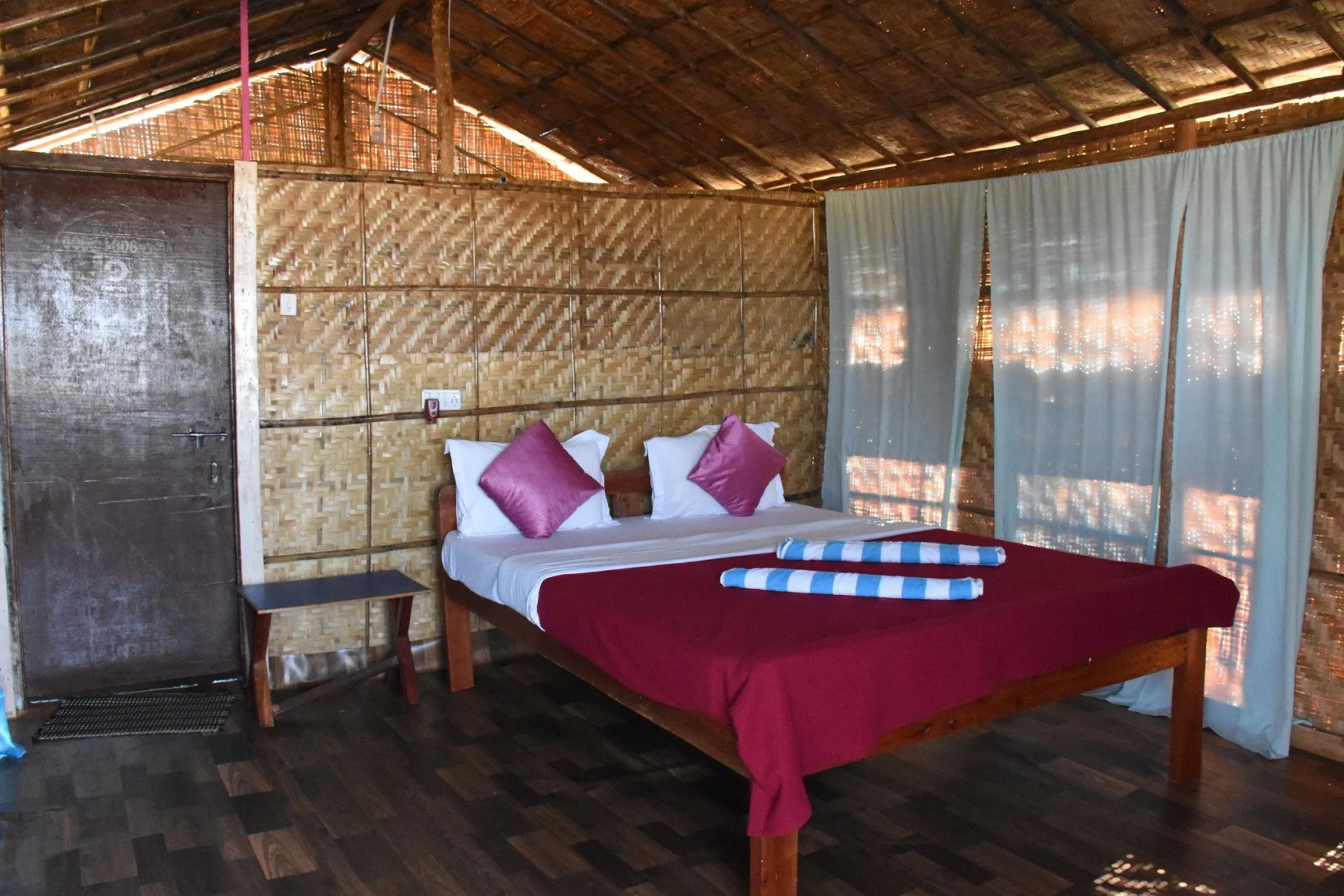 Sunset & Waves Resort