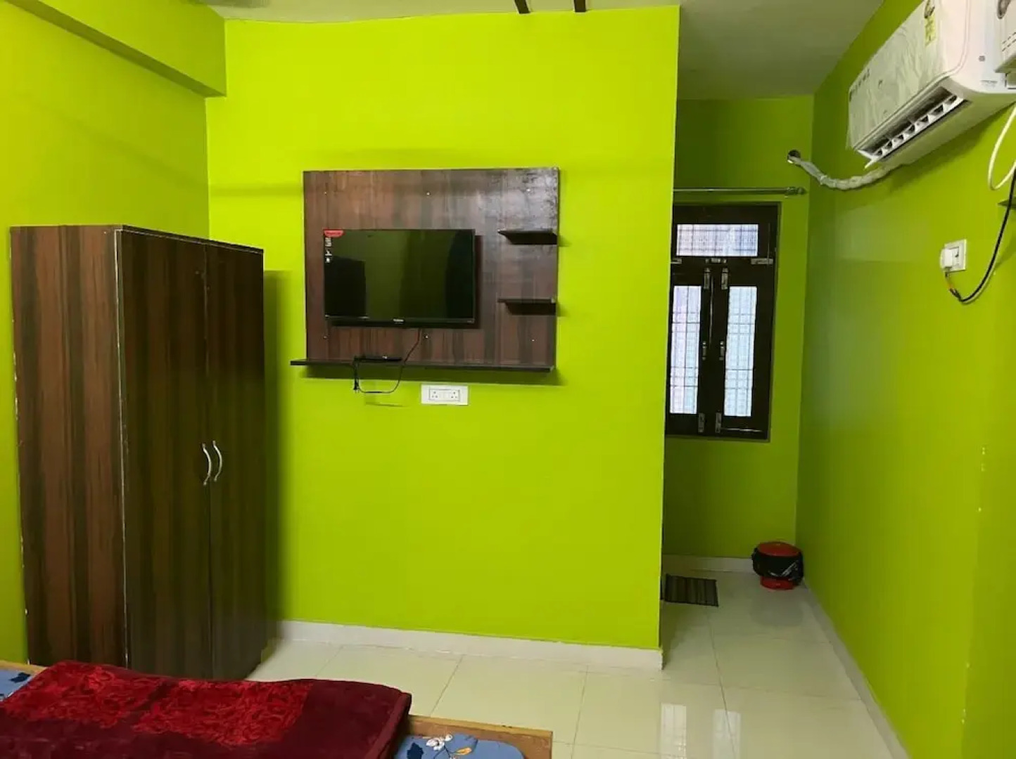 Goroomgo Shree Raj Homestay Ayodhya