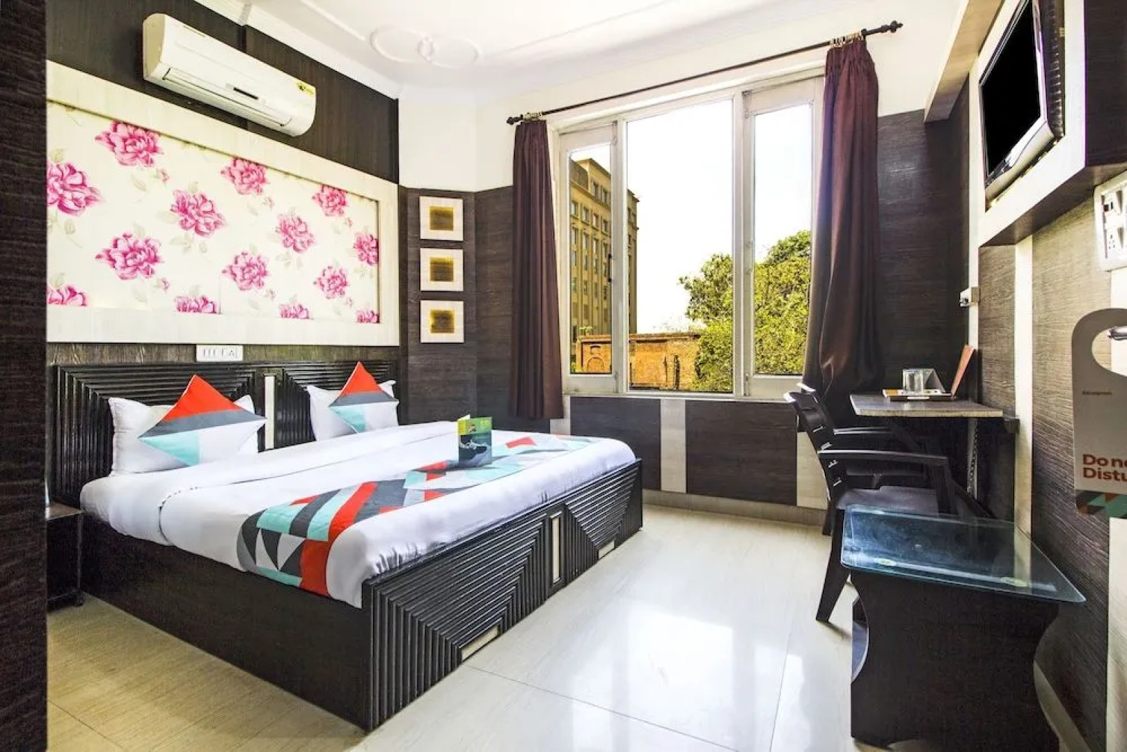 FabExpress Royal Residency Suites